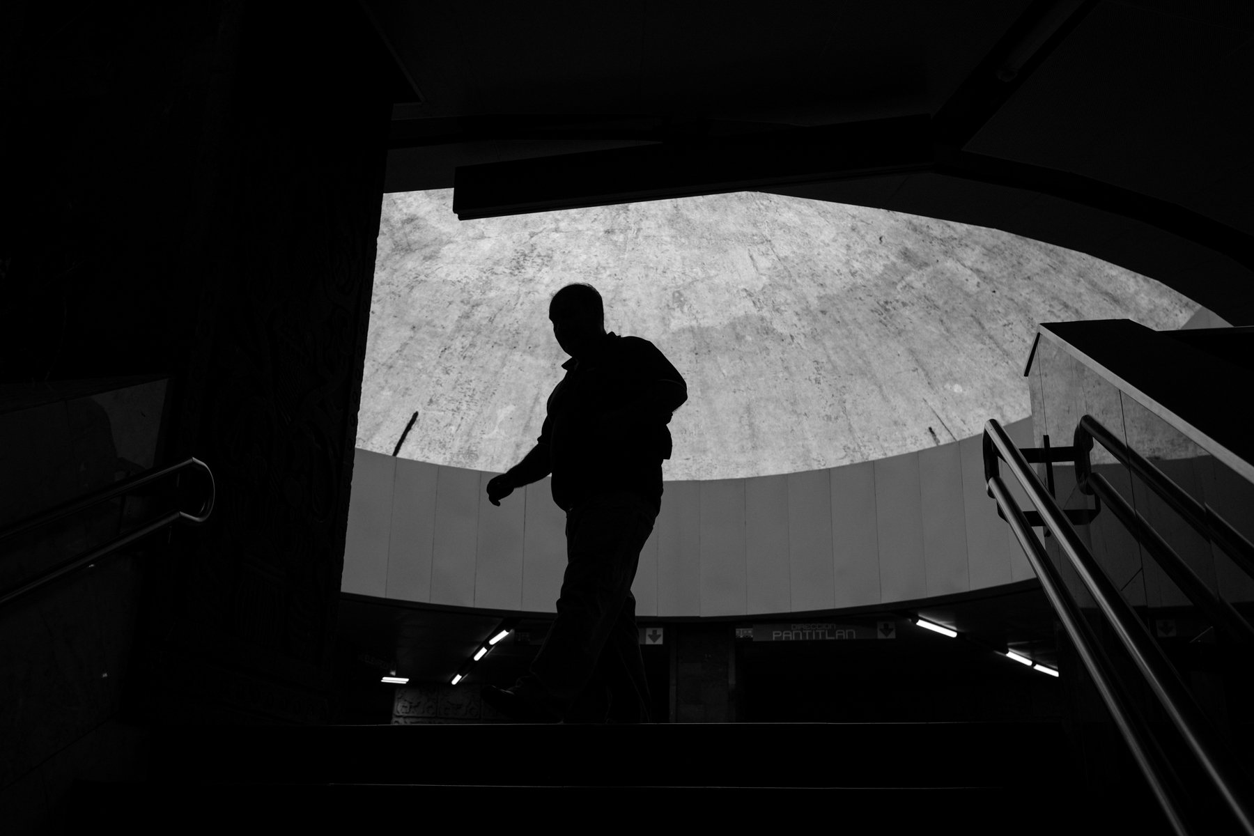 Todavía verano. Metro Insurgentes.jpg