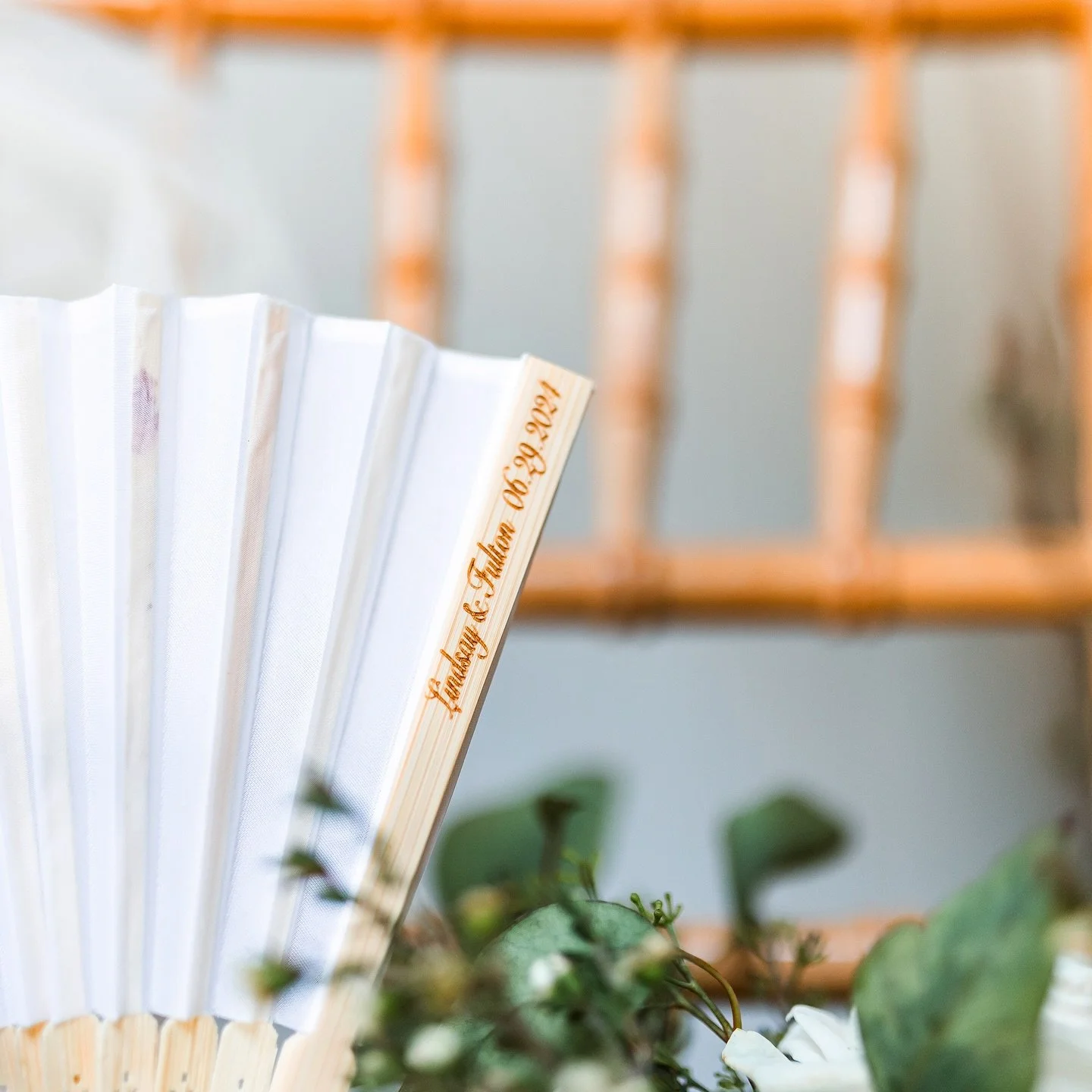 guest greetings for an summer, outdoor wedding 💍@hampton_cove_wedding_venue

📸: @saltoftheearthphotography 

#summerwedding #outdoorwedding #alabamaweddings #invites