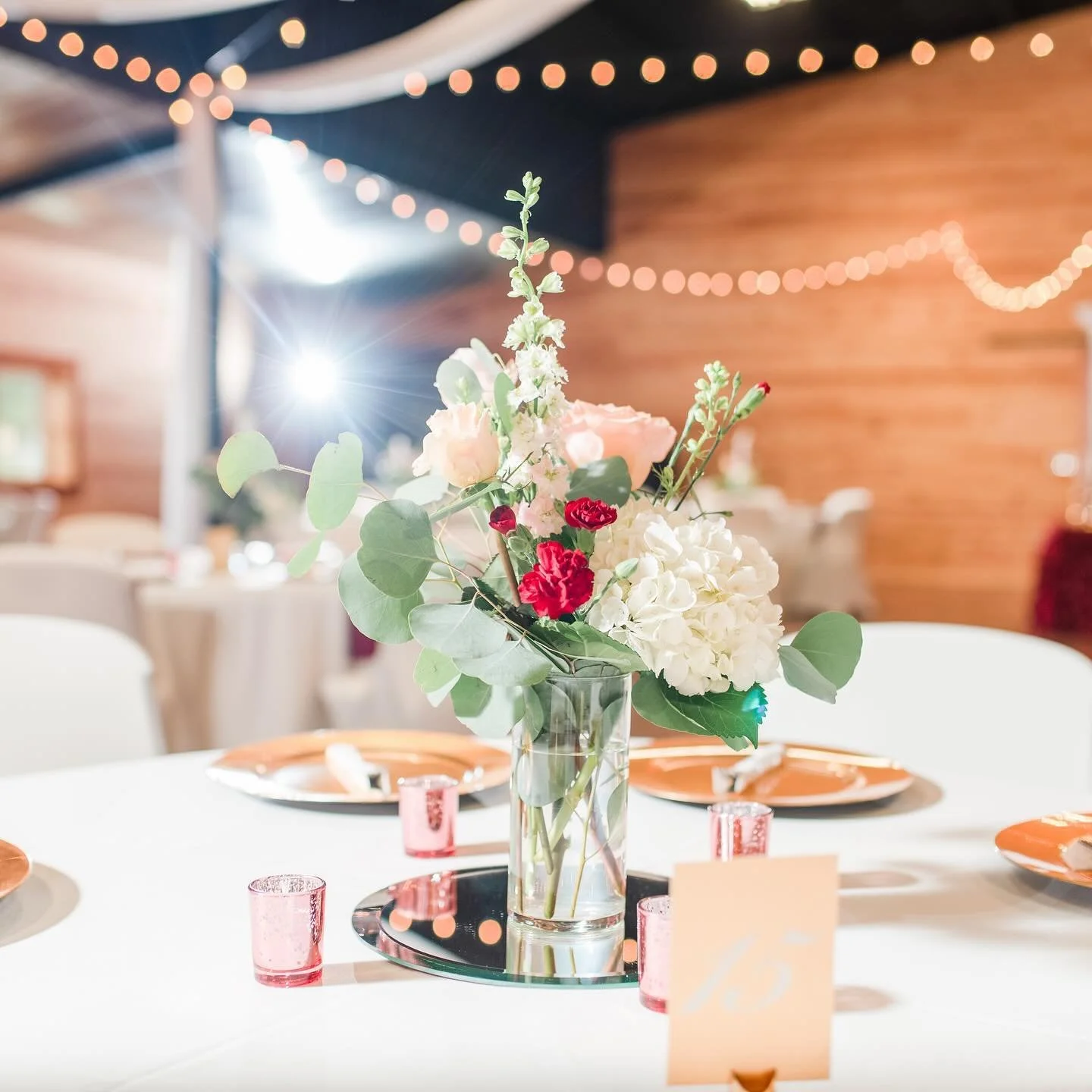 wedding ceremony in Mississippi 🌹

How sweet! 🍯 For this wedding, we used honey as the guest gifts!