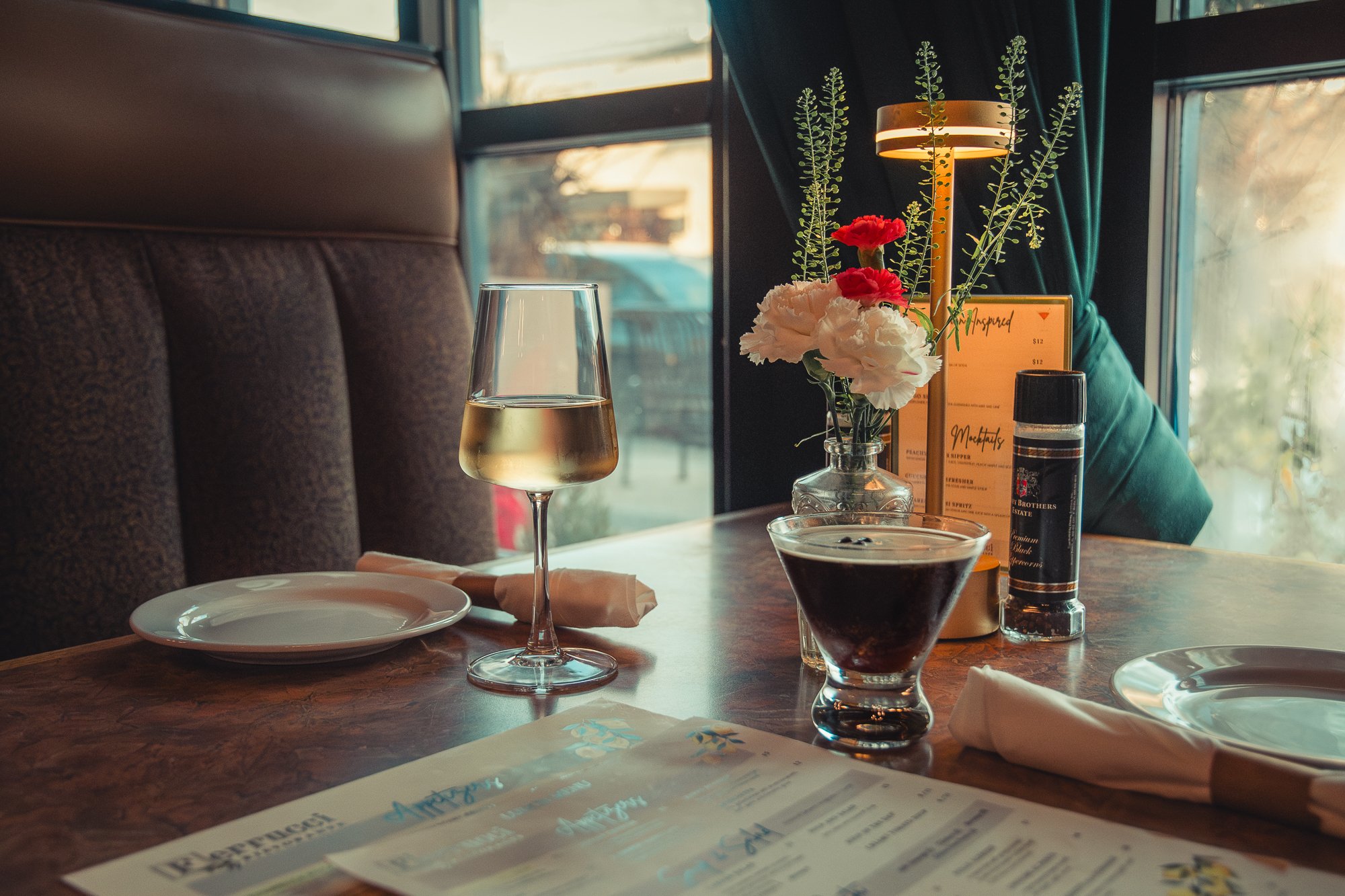 112924_Ferrucci_DrinksTableSetUp_2000px_@lightandlensmedia_-2.jpg