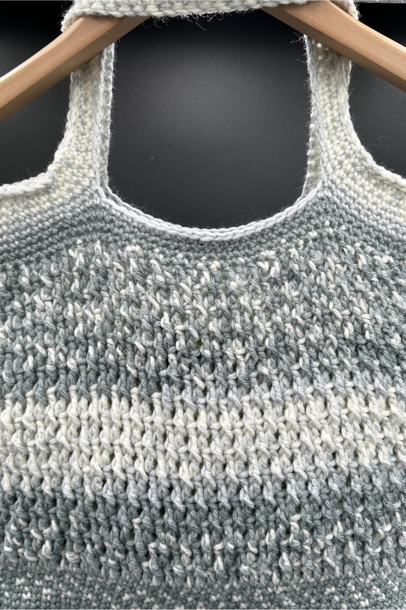 greywhitemarketbag2.png