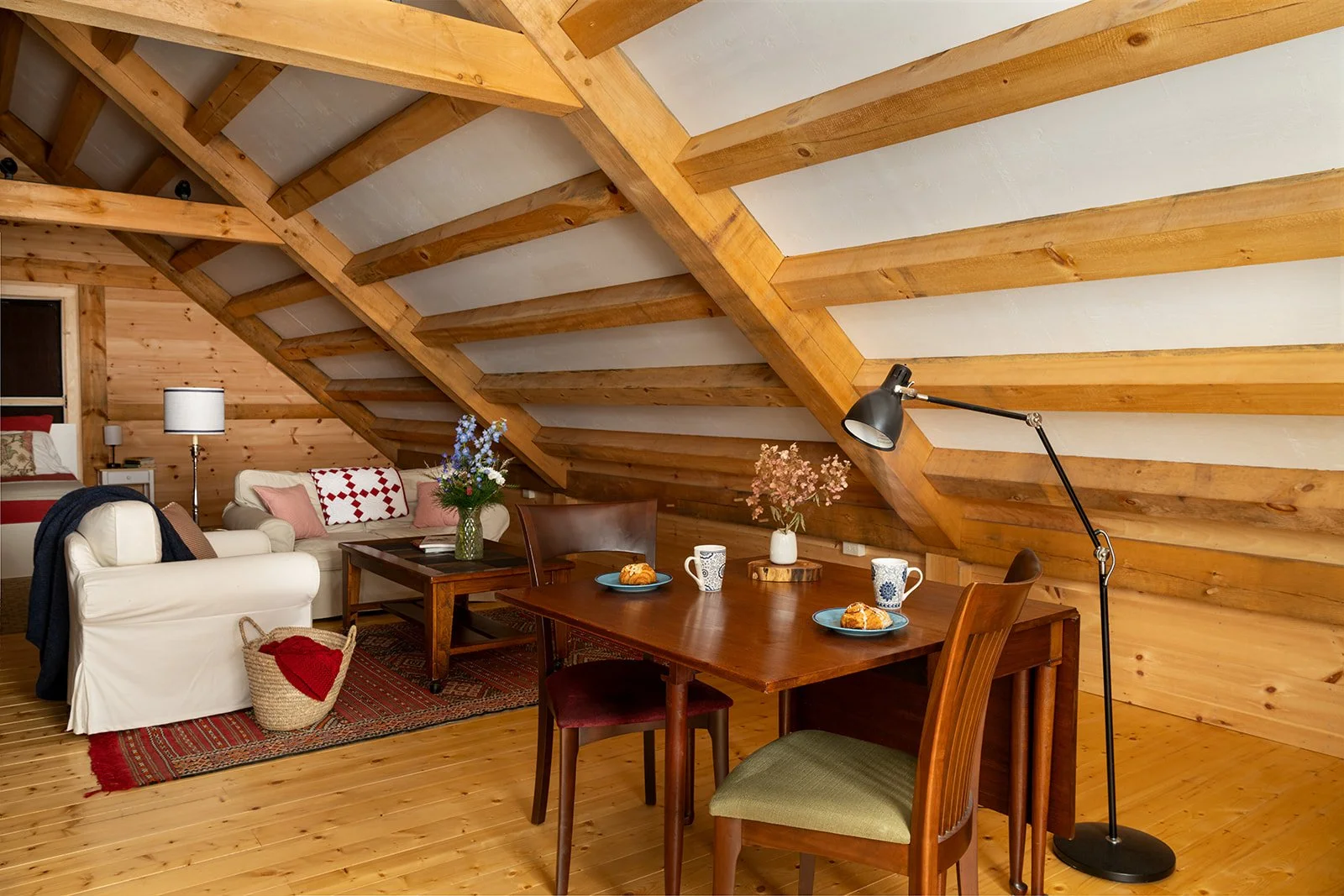 By insulating from the outside, the timber frame is visible on the interior, providing visual interest.