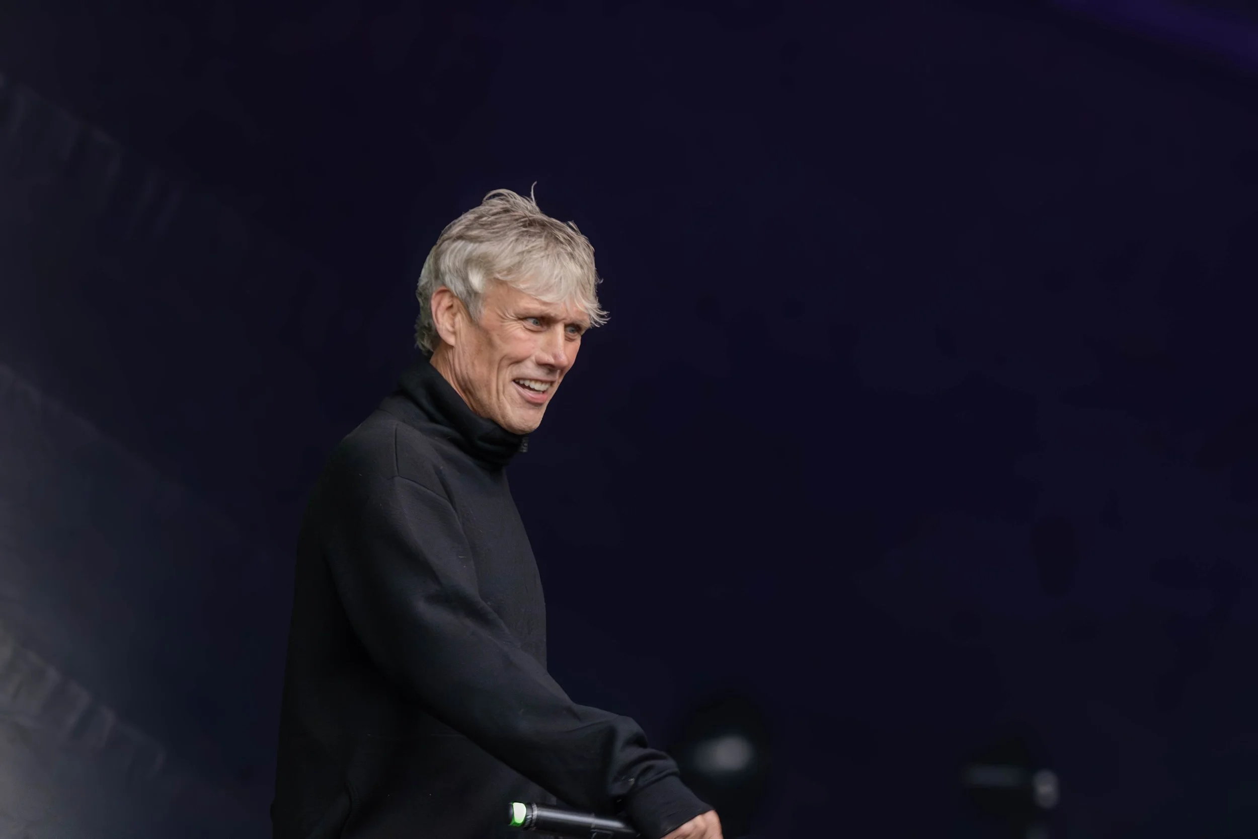 Bez - Happy Mondays - 2025