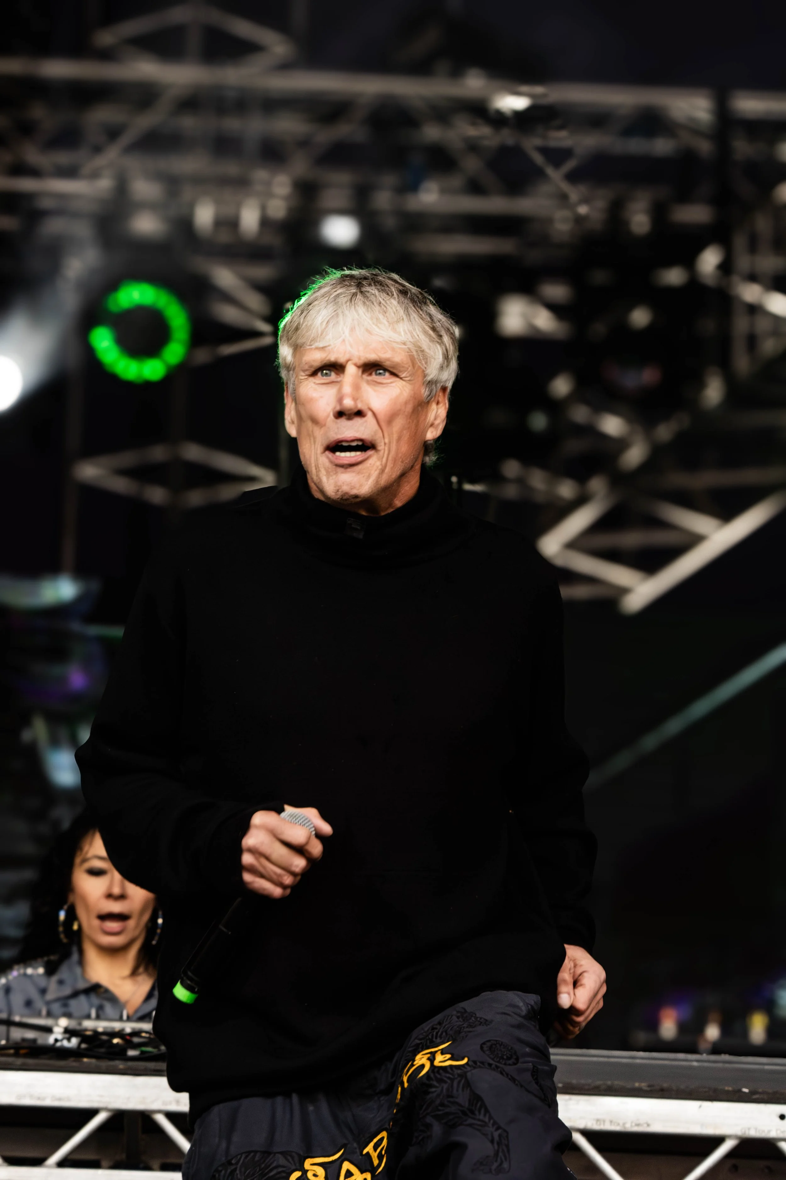 Bez - Happy Mondays - 2025