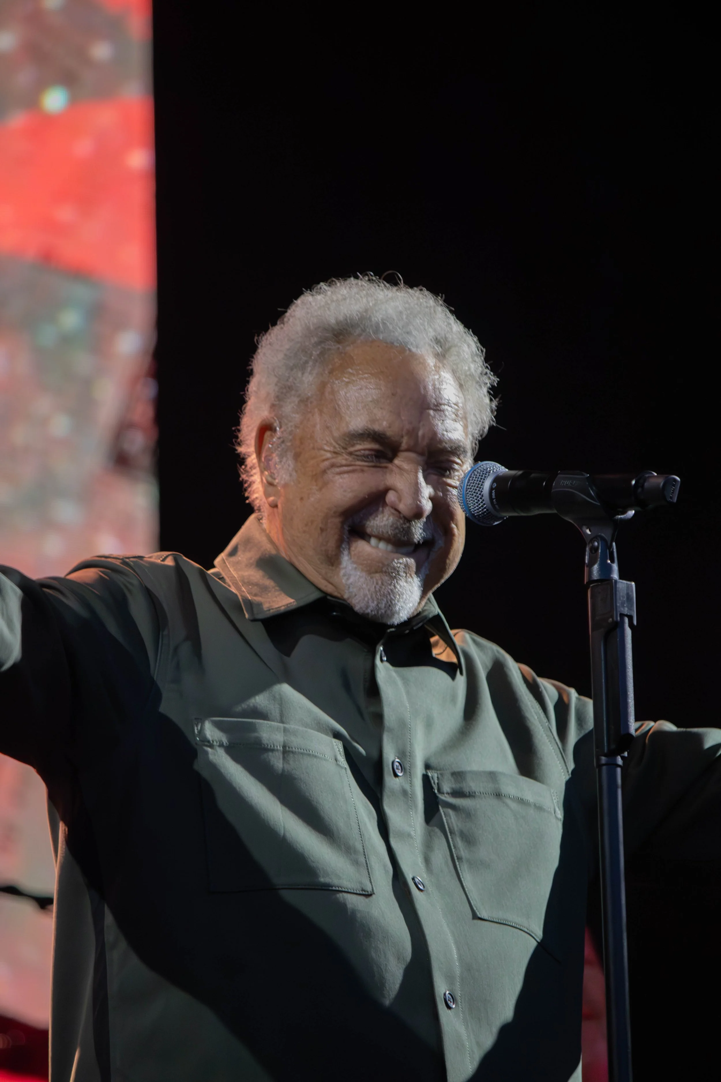 Tom Jones 