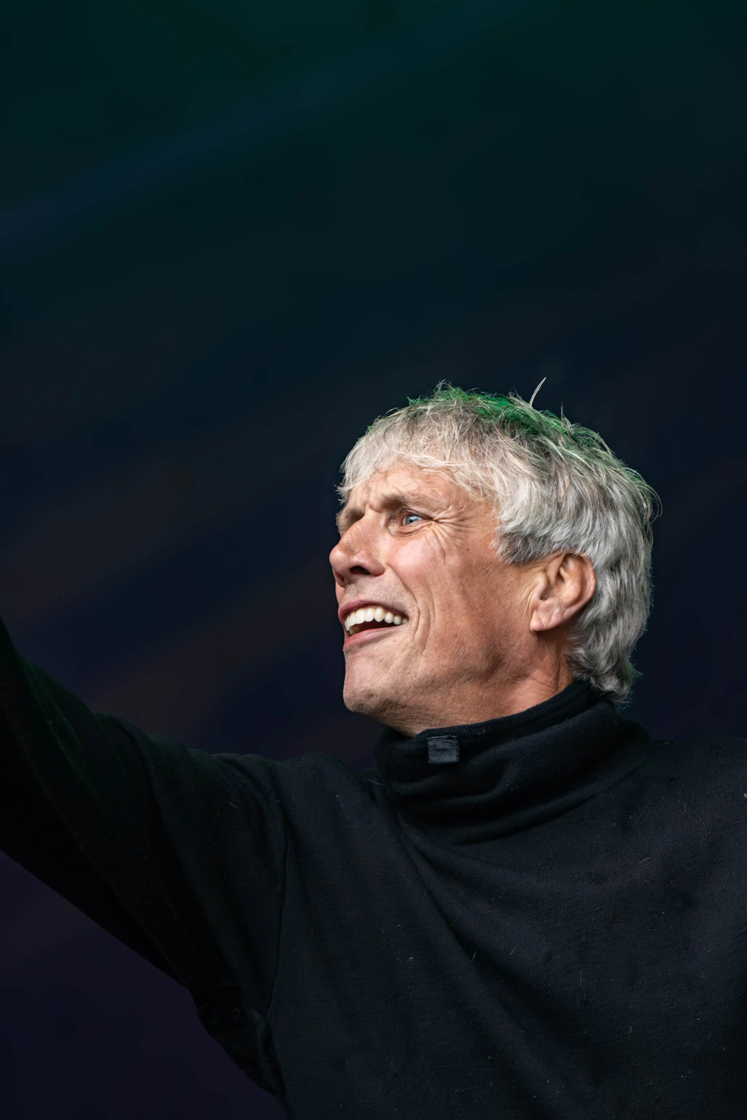 Bez - Happy Mondays - 2025