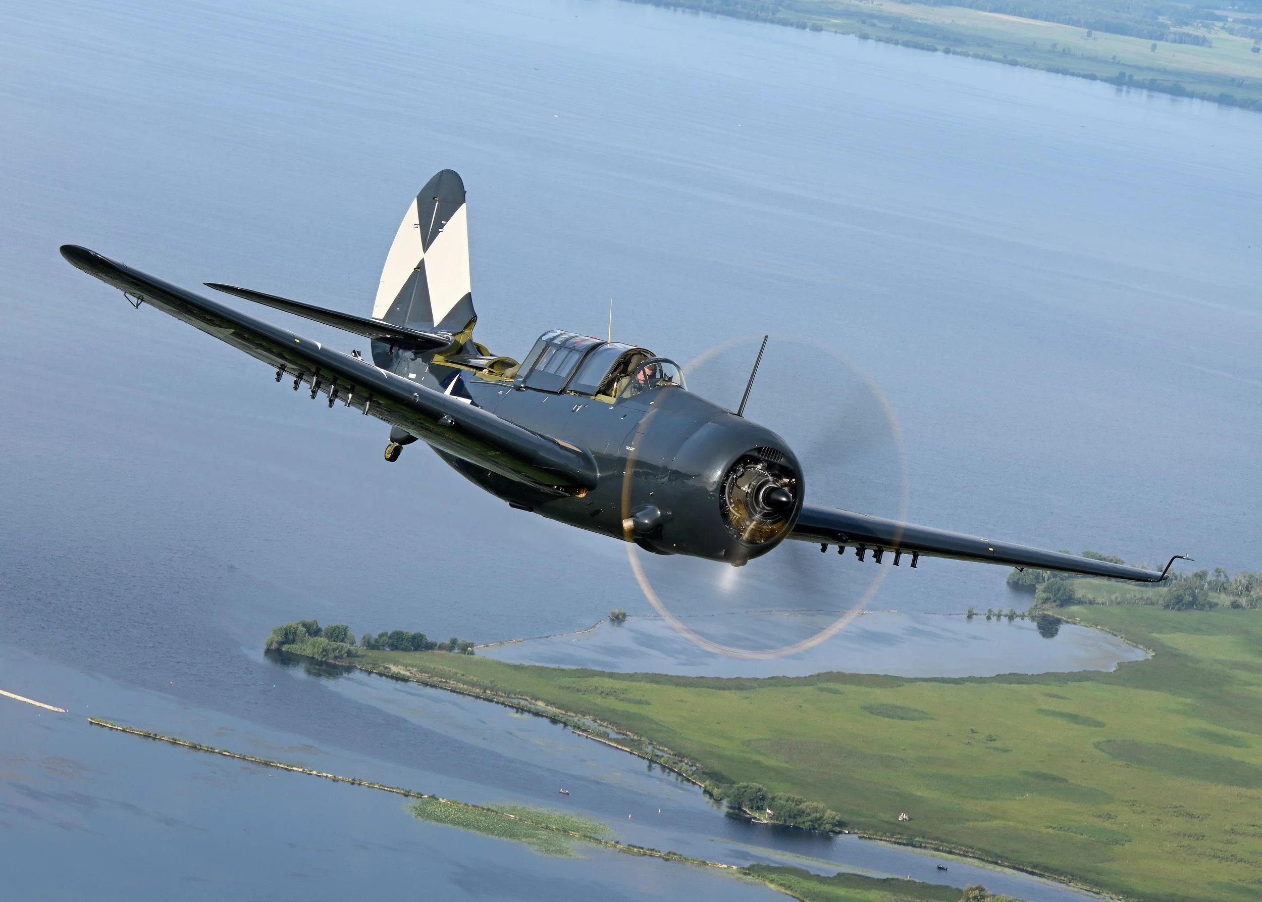World War 2 SB2C Helldiver_Fagen Fighters WWII Museum