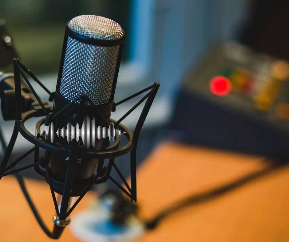 Podcast Mic 2.jpg