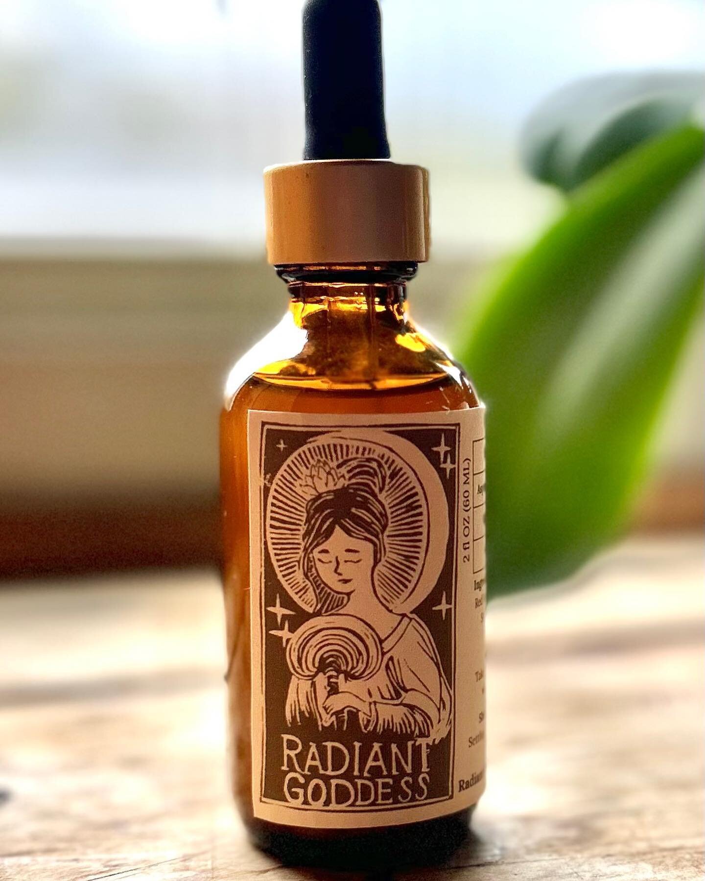 @radiantgardenalchemy ✨
&lsquo; I am an Alchemist that produces fine handcrafted, traditional spagyric Elixirs from tonic herbs/mushrooms of ancient medical traditions. My labels are all hand carved stamps. &lsquo;

Have plans this weekend to kick of