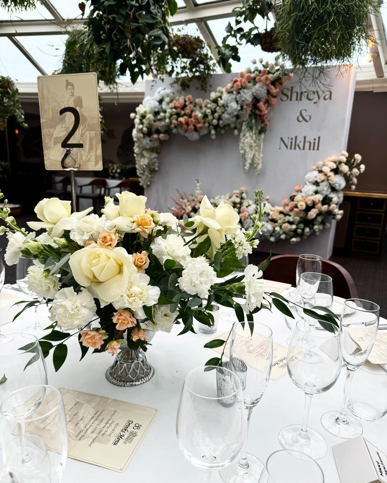 Another joyous wedding celebration we had the pleasure of putting together for our lovely couple, Shreya and Nikhil! 💍
We went for a pastel-themed floral design, complemented by a 3D bespoke printed backdrop adorned with a lush floral installation ?