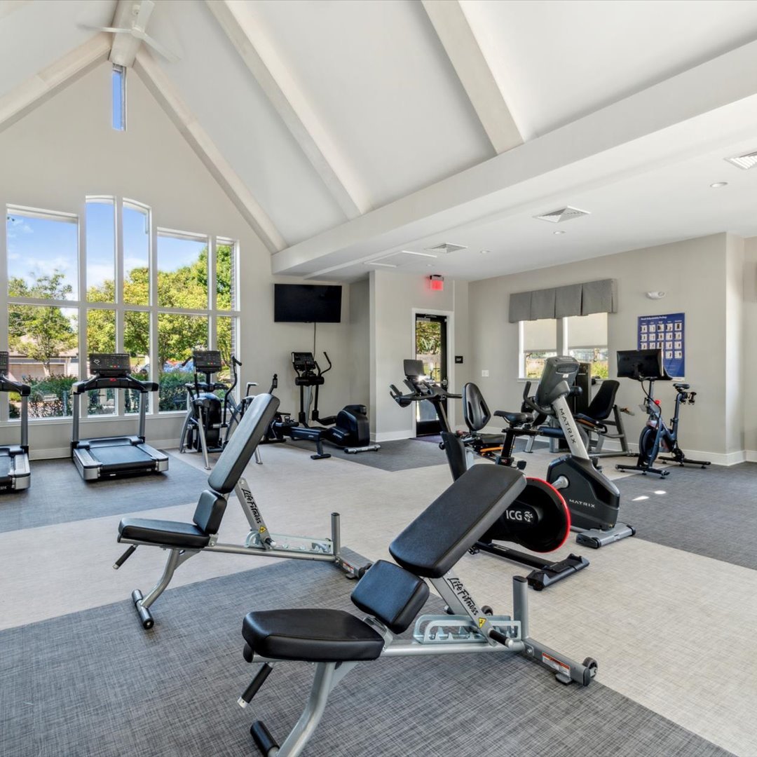 End the week strong.  No commute required!

#CommunityLife #ApartmentLiving #ResidentLife #HealthyLifestyle #GetMoving #ApartmentCommunity #westchesterpa #chestercountypa #chestercountyrealestate #windermere #pennsylvaniawoods