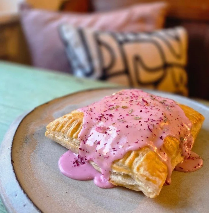 Enjoy an amazing breakfast or lunch at Roots Cafe, located just moments from Village at Windermere!

By the way, they make delicious homemade pop-tarts! Photo by: @roots_cafe

#WestChesterPA #LocalEats #RootsCafe #LunchSpot #ApartmentLiving #Communit