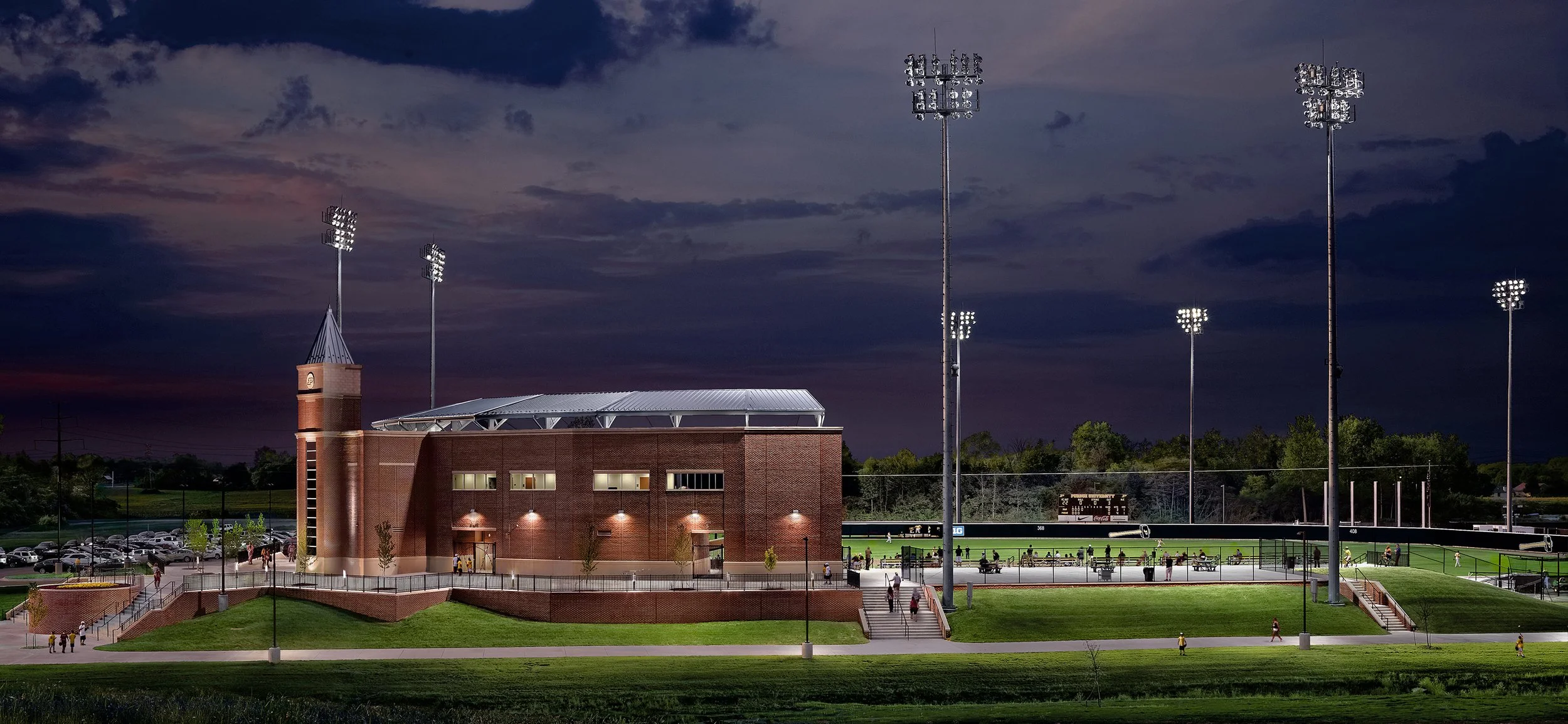 02_CDFL_Alexander-Field_Dusk_02_2019_Gracol-V-0_3000x1385.jpg