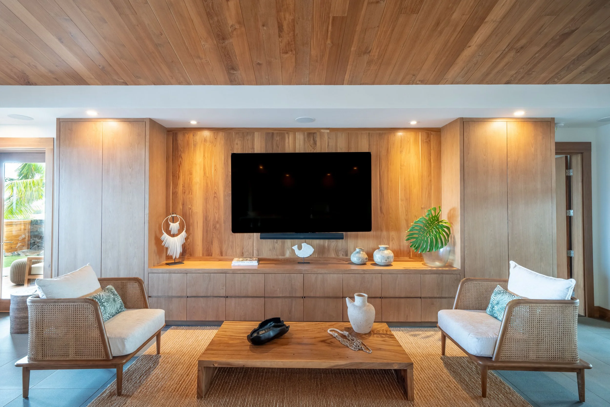 2 - 1 Living Room-DSC03810-HDR.jpg