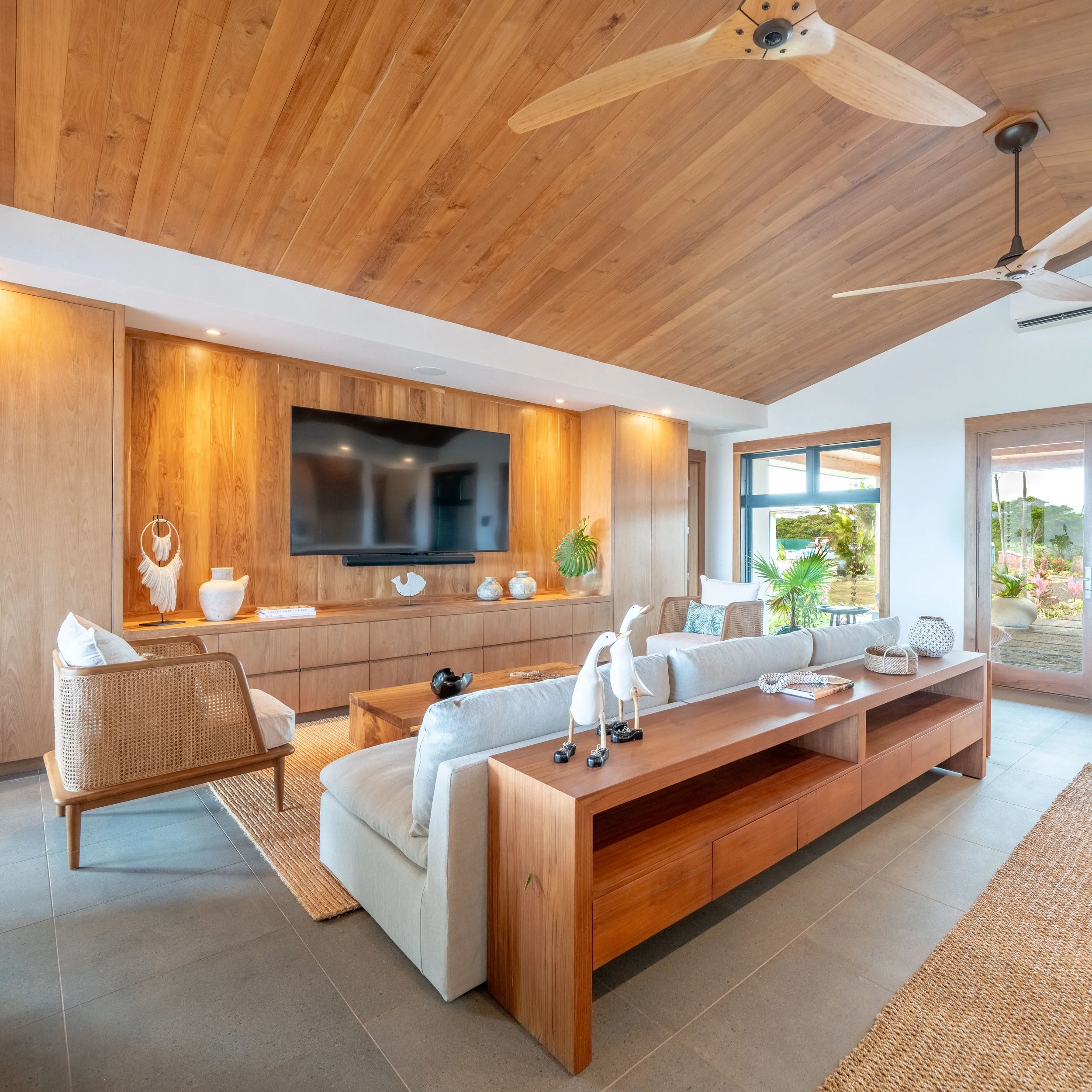 2 - Living Room-DSC03743-HDR.jpg