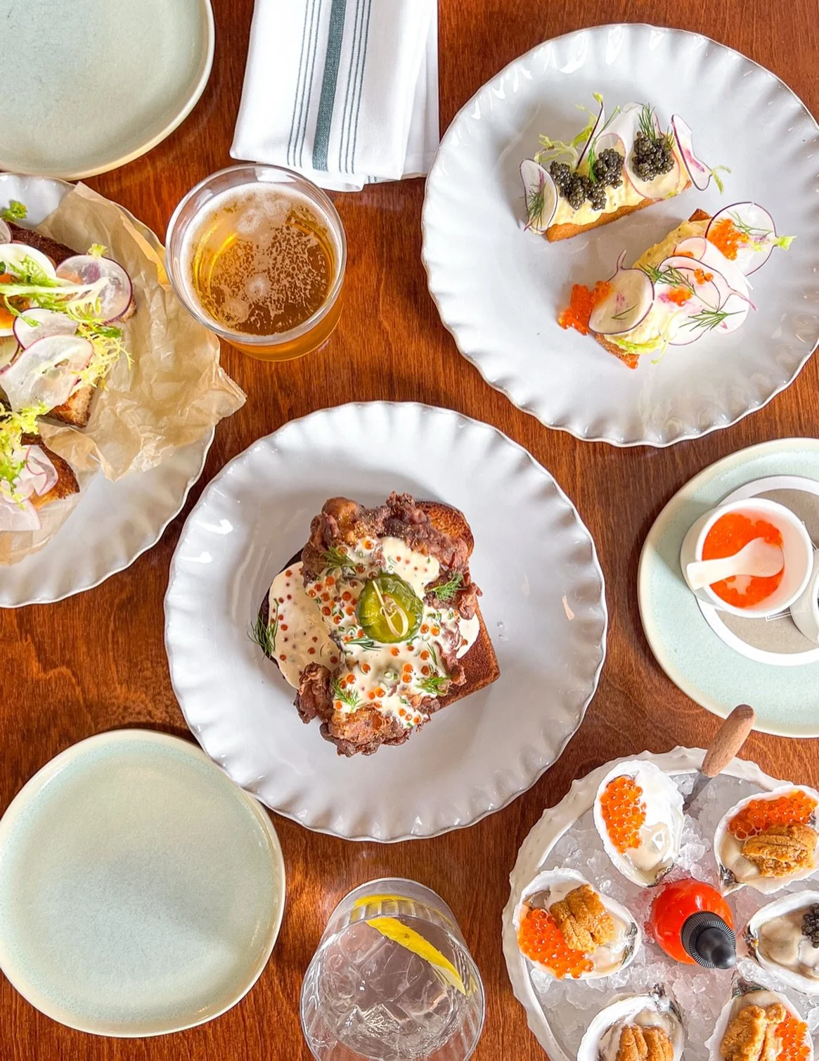 Now THIS is a righteous lunch spread... bringing back the mid-day break, the gathering with friends, maybe even a romantic lunch date?! No rush, just disconnect for a lil :)