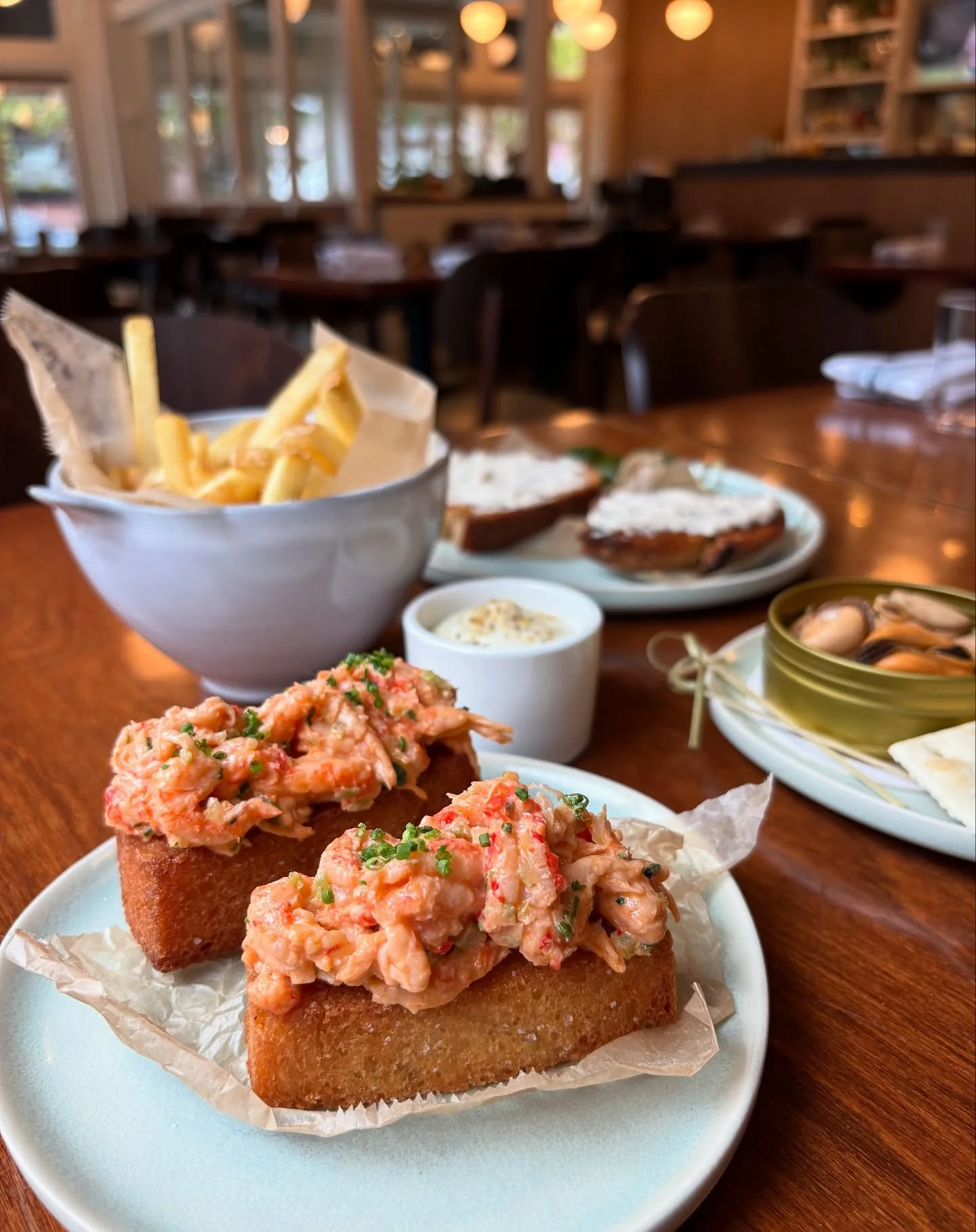 Thank you to everyone who came out to celebrate the launch of low tide last week!!!

Every Tuesday to Thursday from 5-7, catch us in the in the bar area with friends snacking on fries with oyster mayo &amp; sipping on clarified buttermilk margaritas!