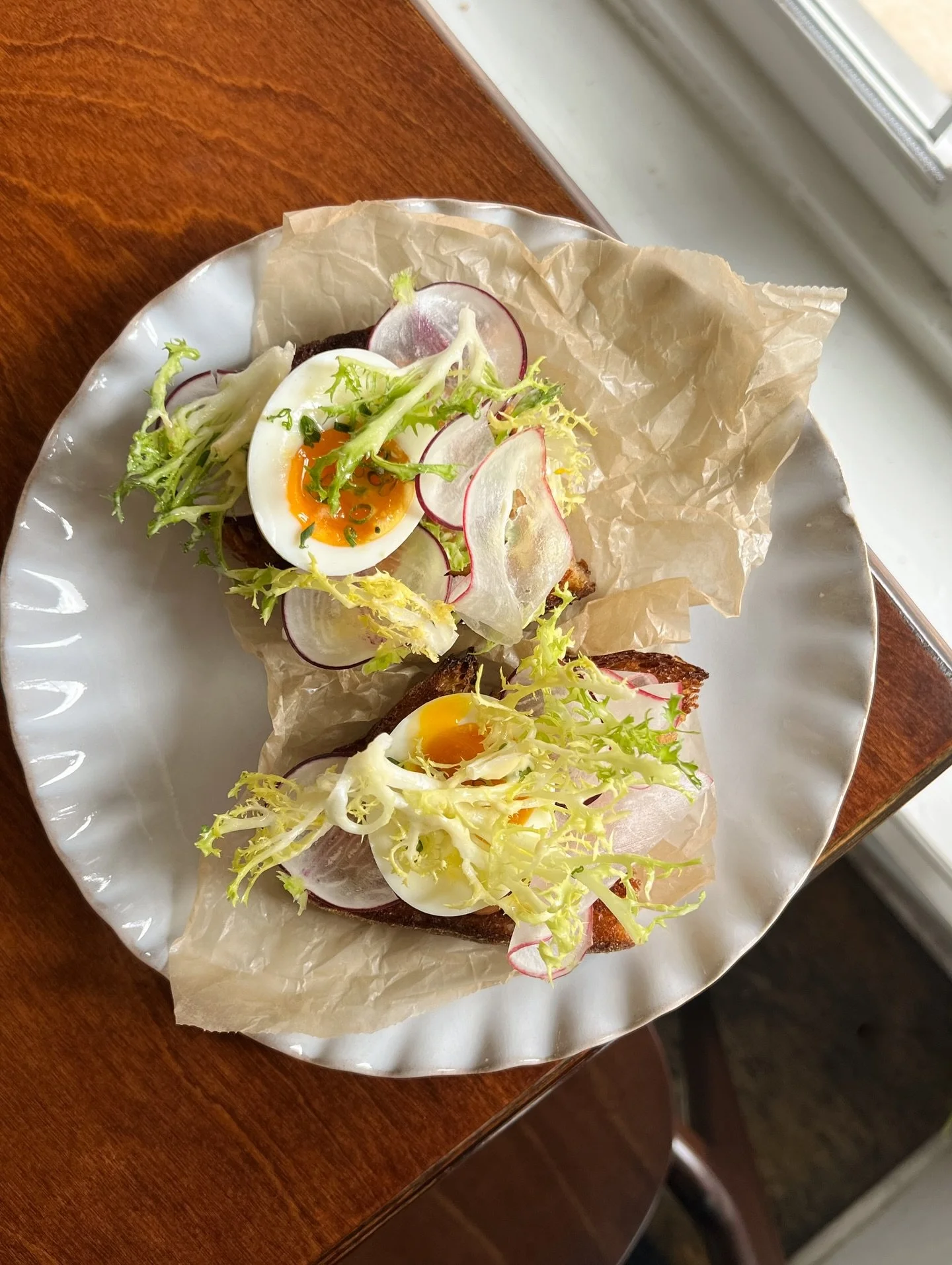A perfect jammy egg for lunch with tuna &lsquo;nduja, fris&eacute;e, jammy egg &amp; radish.