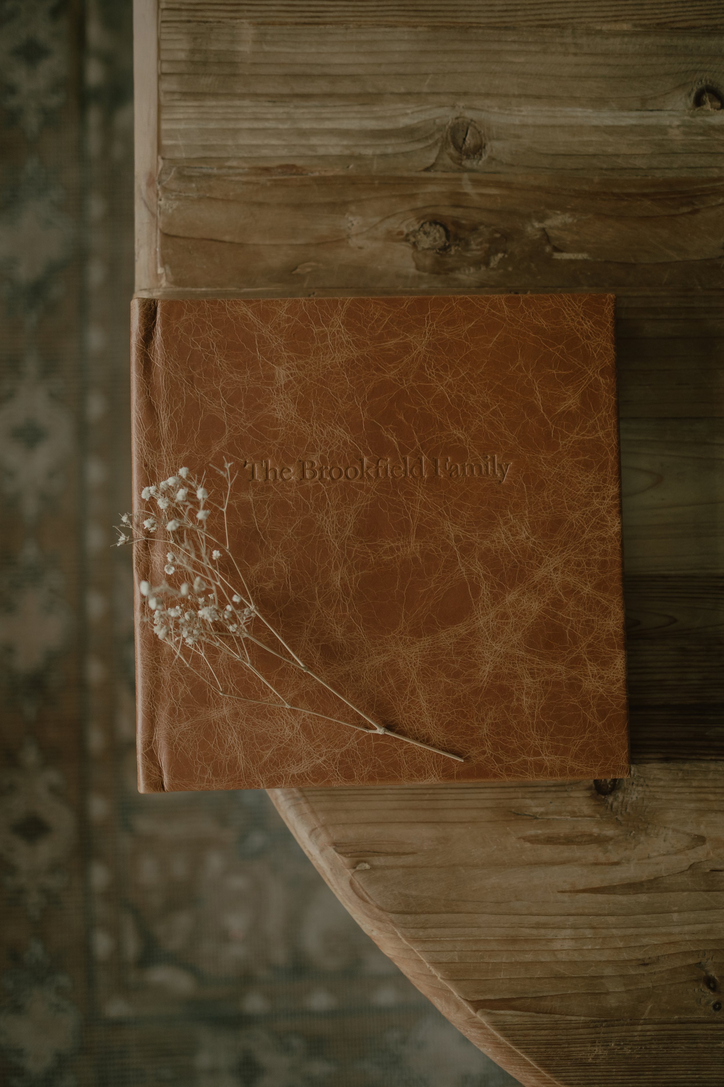 Why you should turn your family photos into a timeless heirloom album</span>