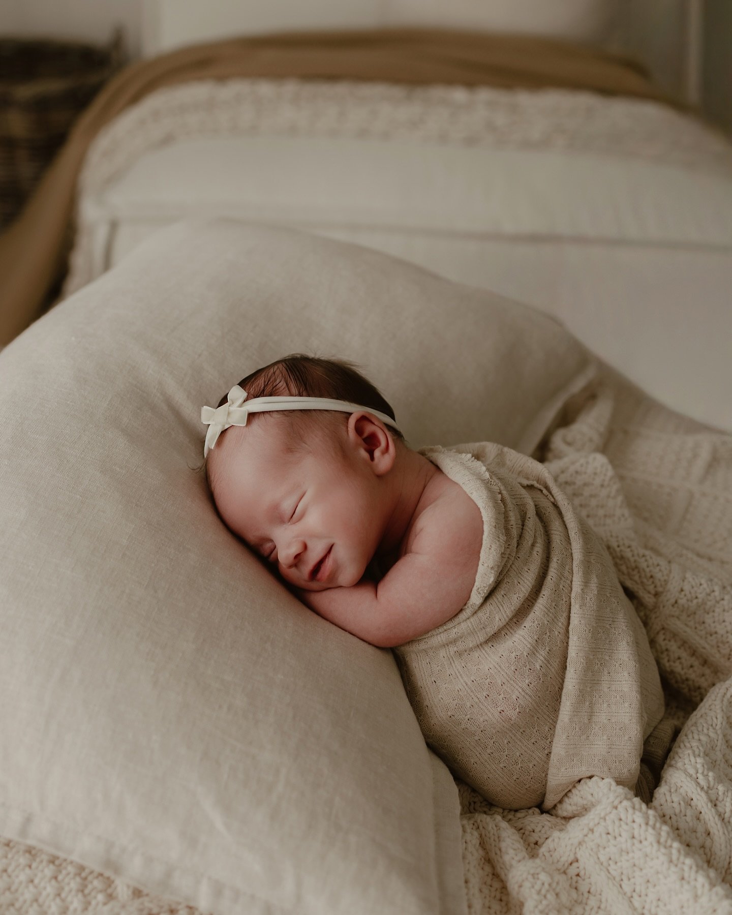 Baby Madelyn❤️ #townsvillephotographer #townsvillematernityphotographer #townsvillenewbornphotographer #townsvillebabyphotographer #townsvillefamilyphotographer #townsvillelocal #supportlocalwithkellie @supportlocal.withkellie