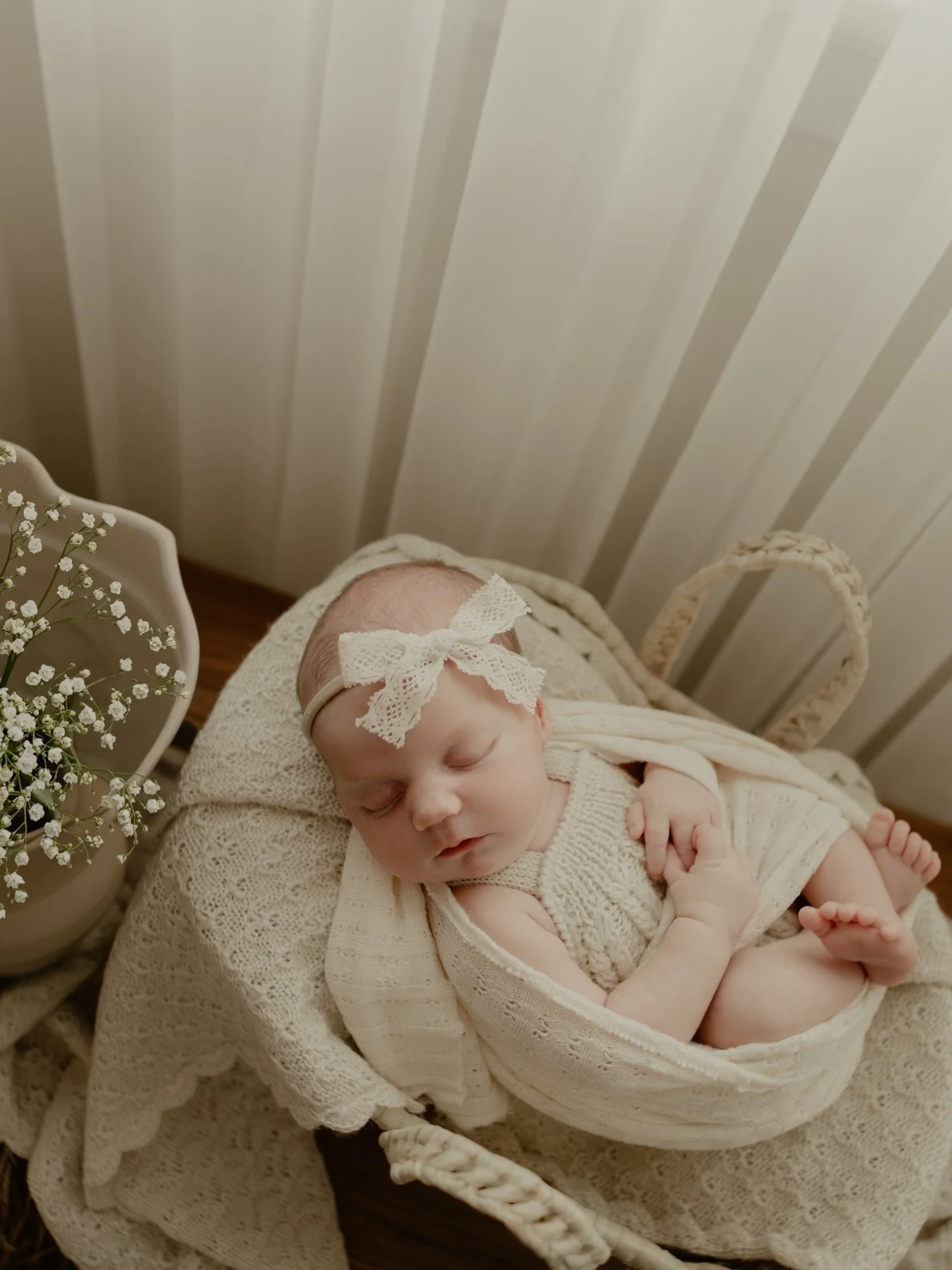 June &amp; July are slowly filling up, and I only take on a limited number of newborn sessions each month ❤️.
If you&rsquo;ve been thinking about booking, this might just be your little sign. #townsvillephotographer #newbornphotography #townsvillenew