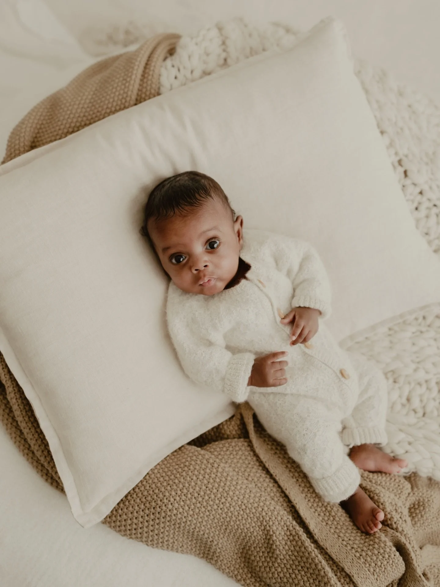 I will never get tired of documenting these first moments&hellip;
they are fleeting, and so so worth remembering. #townsville #townsvillephotographer #townsvillefamilyphotographer #newbornphotography #studiophotography