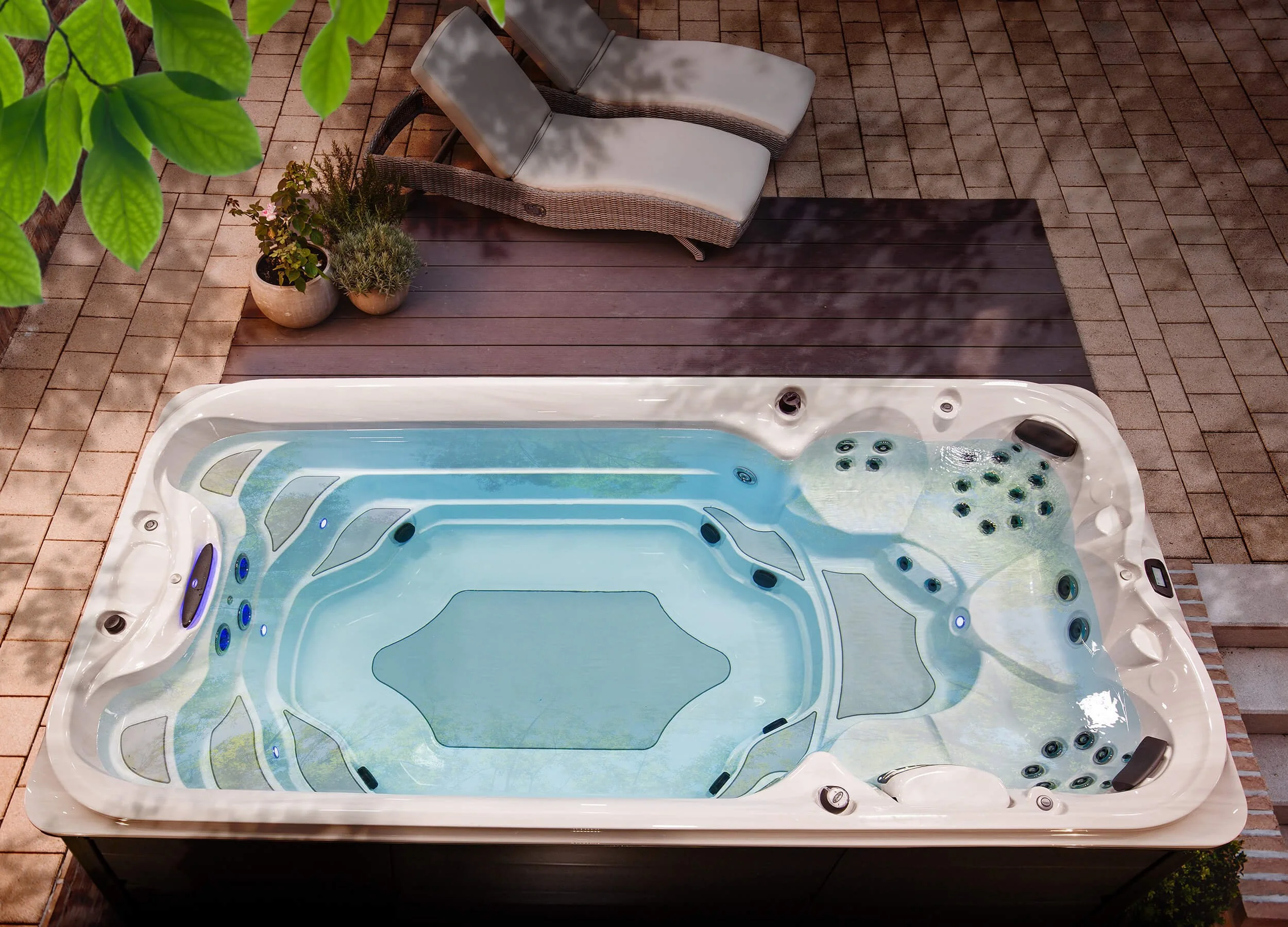 Product image - J-16 PowerActive™  Swim Spa