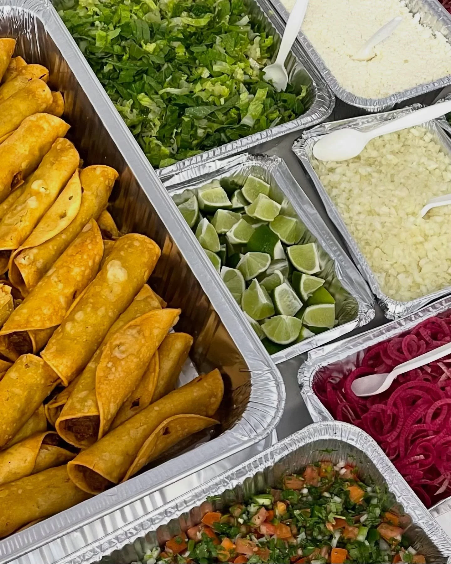 From office lunches to big events, we understand your cravings.

Fresh Mexican flavours. Zero self control 🌮

Email info@azulmexican.ca for catering inquiries
&bull;
#toronto #torontoeats #mexicanfood #tacos  #torontocatering