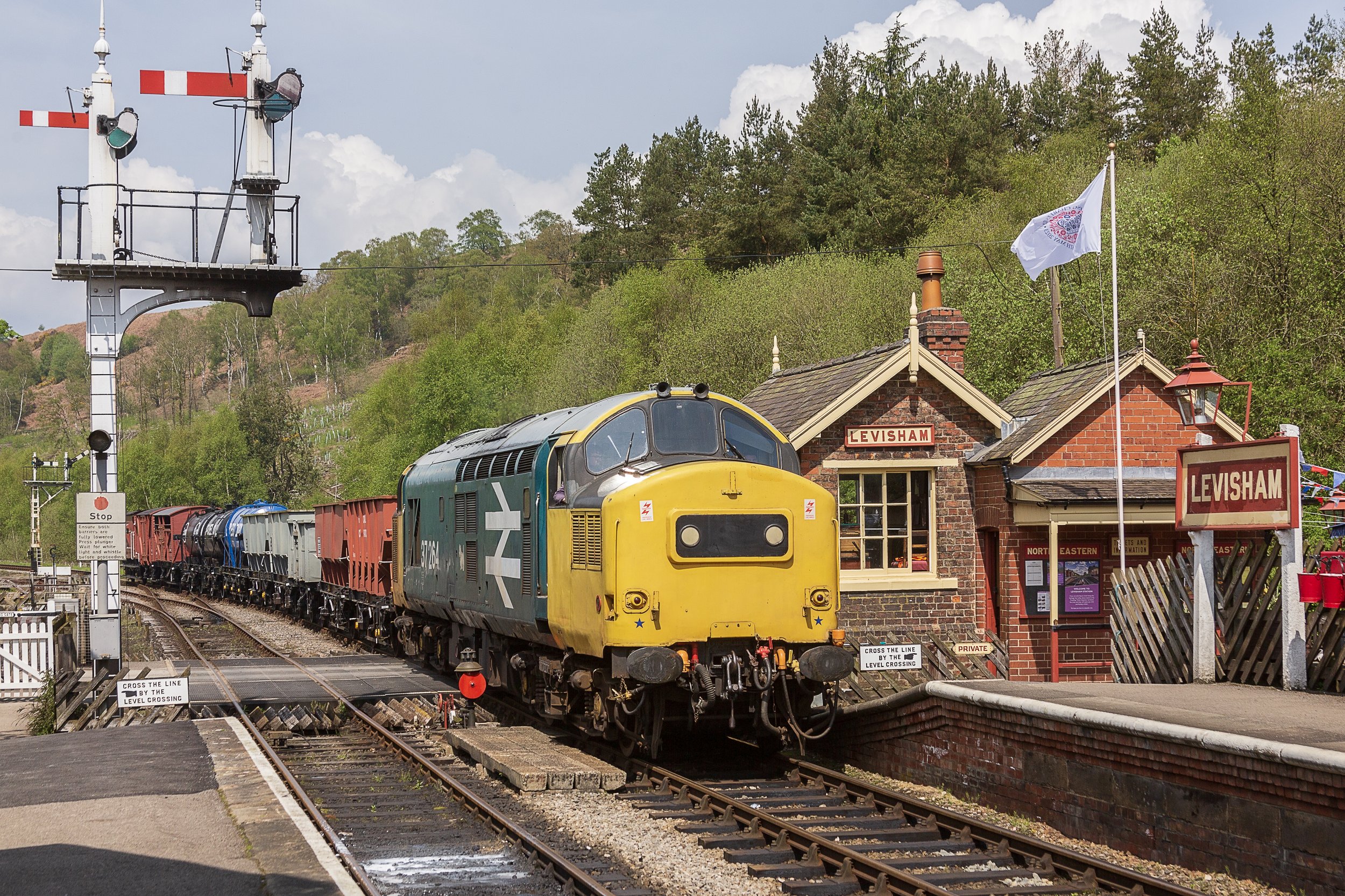 BR Class 37 No. 37264 "Goods Train"