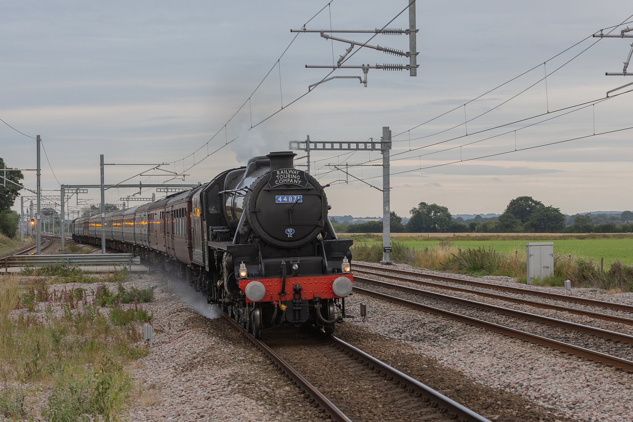Black 5 44871 "The Waverley"