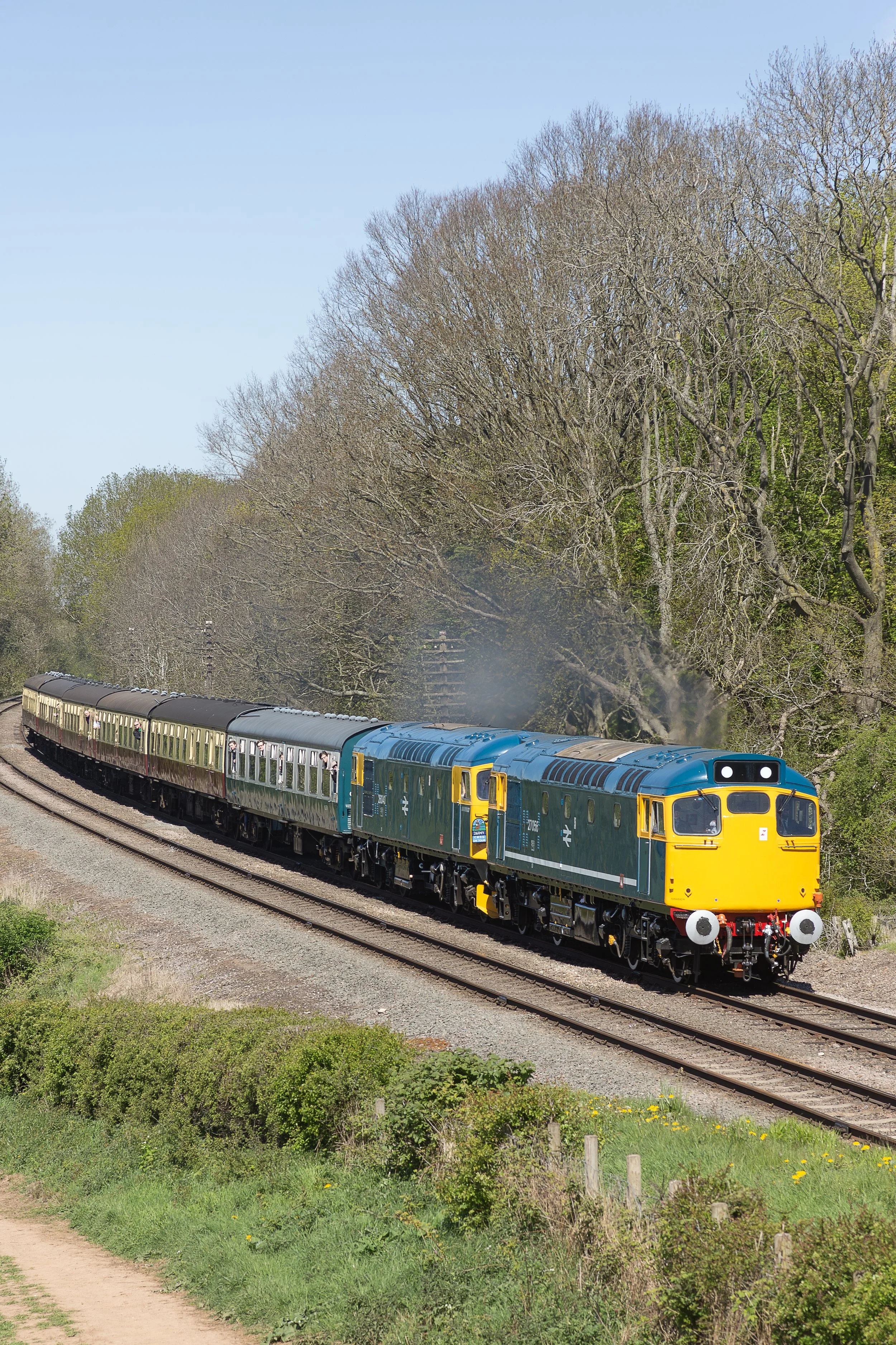 Class 26 26043 & Class 27 – 27056