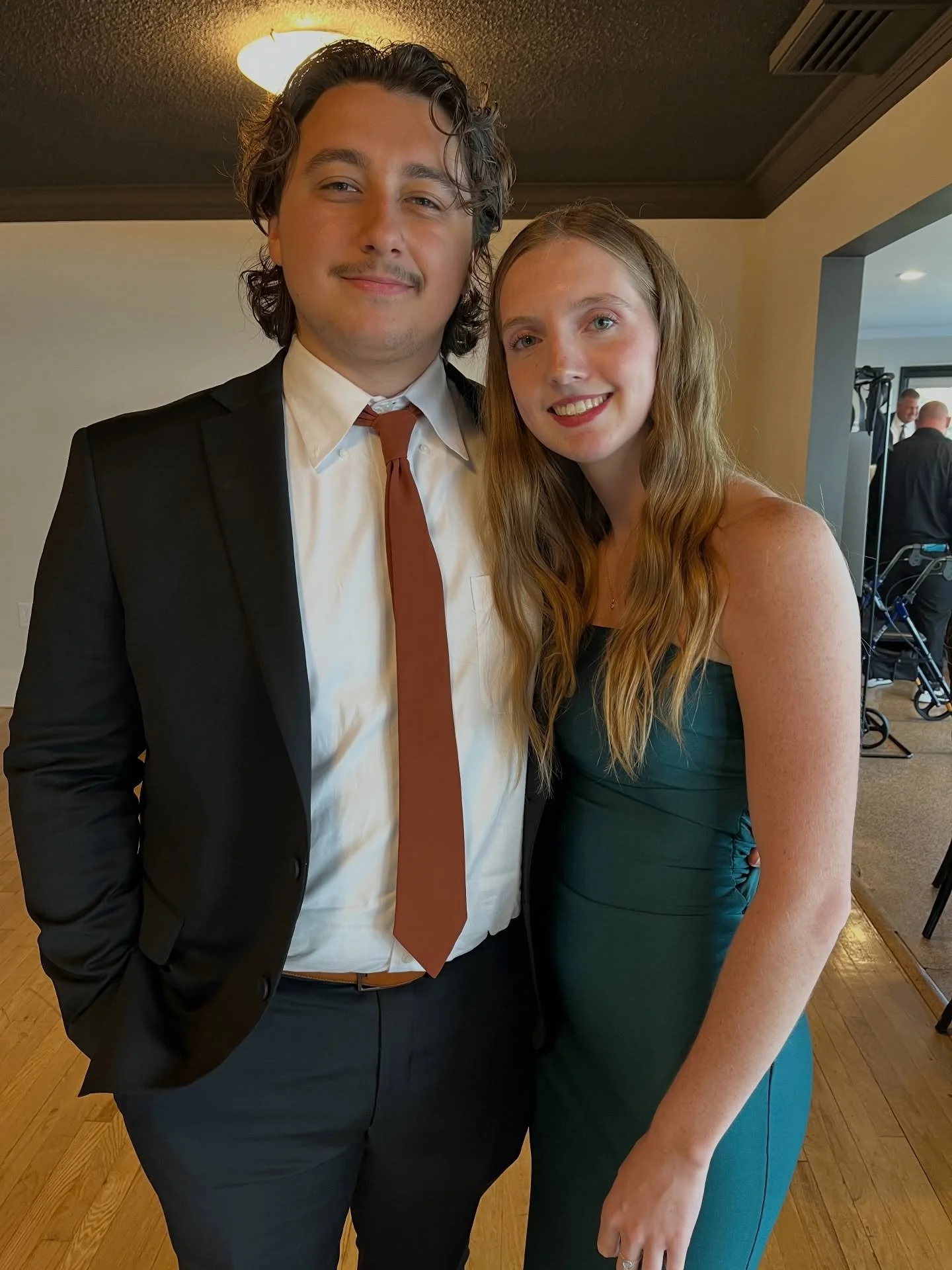 From pose ➡️ to painting ➡️ to preserved memories 💗

Add a unique element to your wedding or event with live guest portraits. Your guests walk away from a memorable evening with custom keepsakes of their own 💕

Www.artbylaurenwu.com

@oliviag_reece