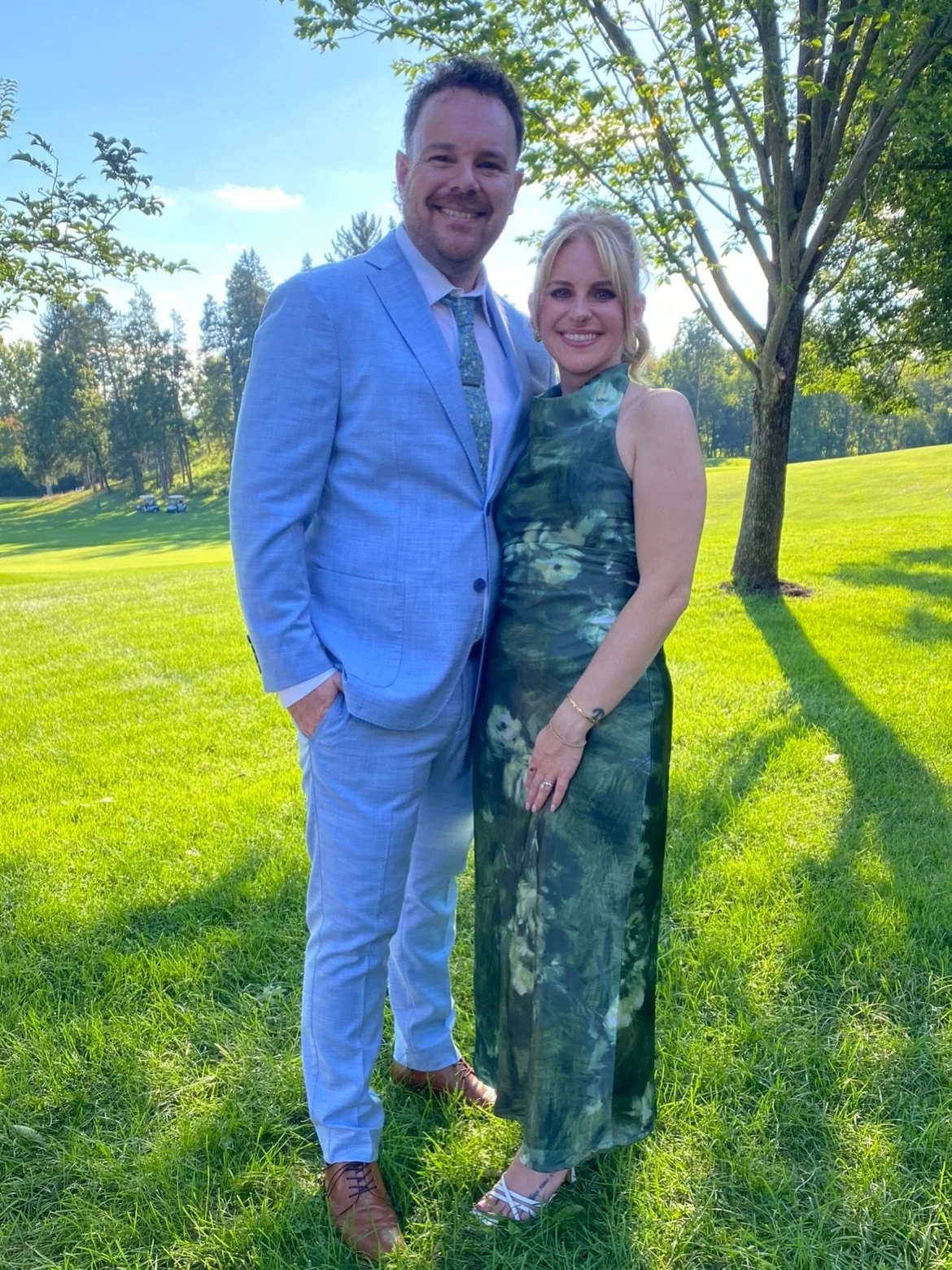 Swipe to go from person to painting 🎨 

The last one- okay he didn&rsquo;t have a Tigers hat on but he said he always wears a hat and felt unlike himself without it lol 😝 

Some portraits from this weekend&rsquo;s wedding 💗 congrats C &amp; M!! @c