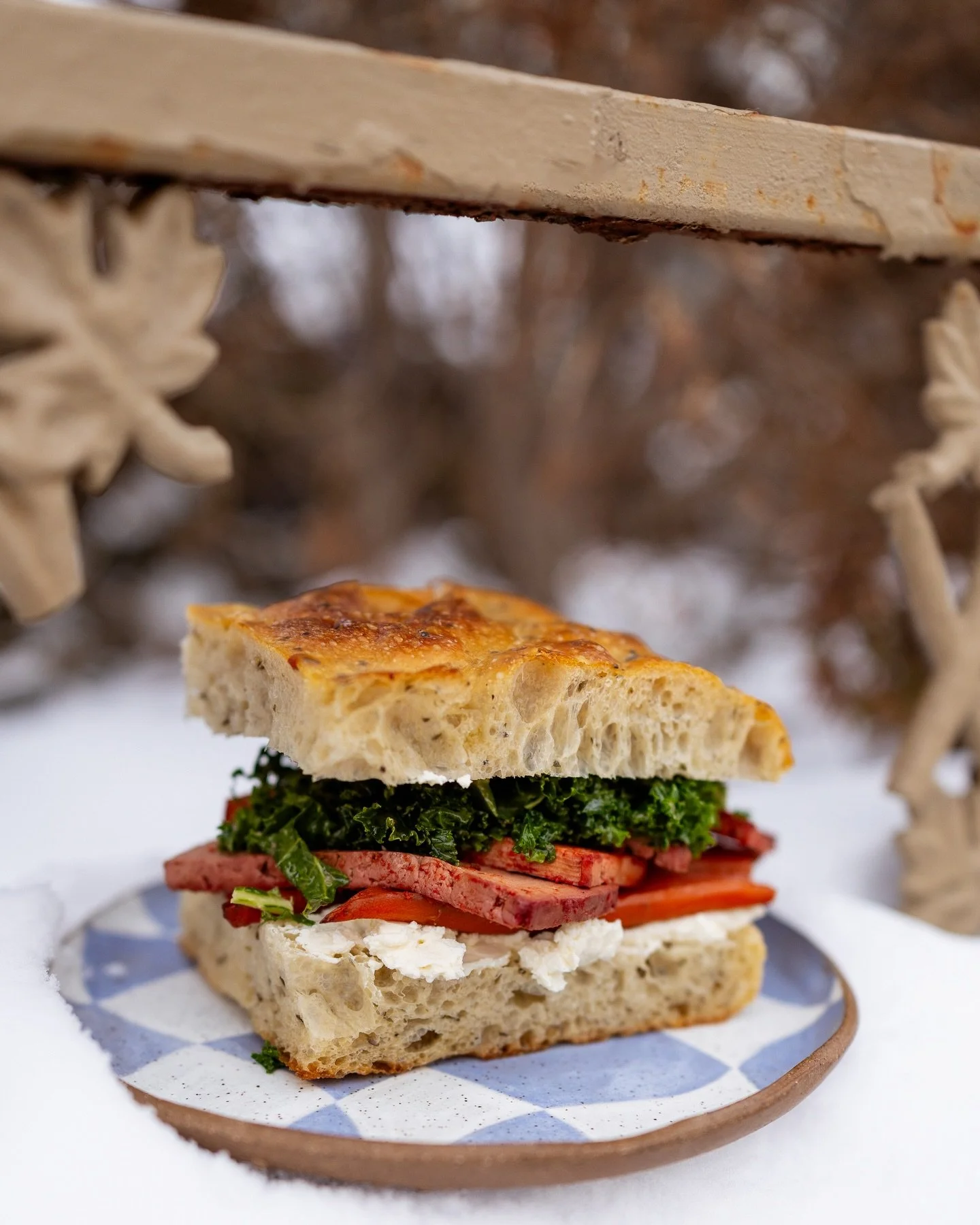 another old fav back on the menu - killer tofu

borscht tofu w roasted carrots, feta garlic dip and marinated kale. vegan garlic dip too

we are making sandwiches for lunch