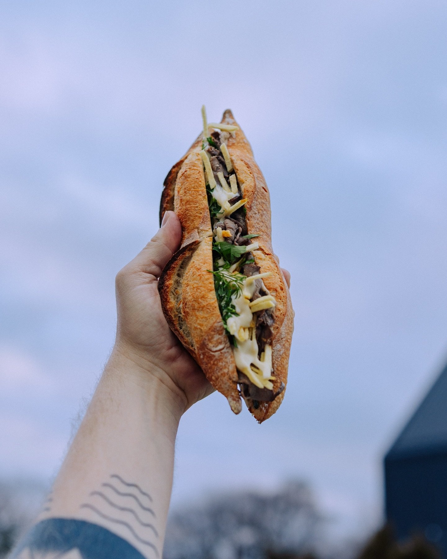 cheesesteak au poivre

rare beef with au poivre sauce, comt&eacute; whiz, crispy potatoes, and herbs on a toasted baguette

we&rsquo;re back from break at 11 am