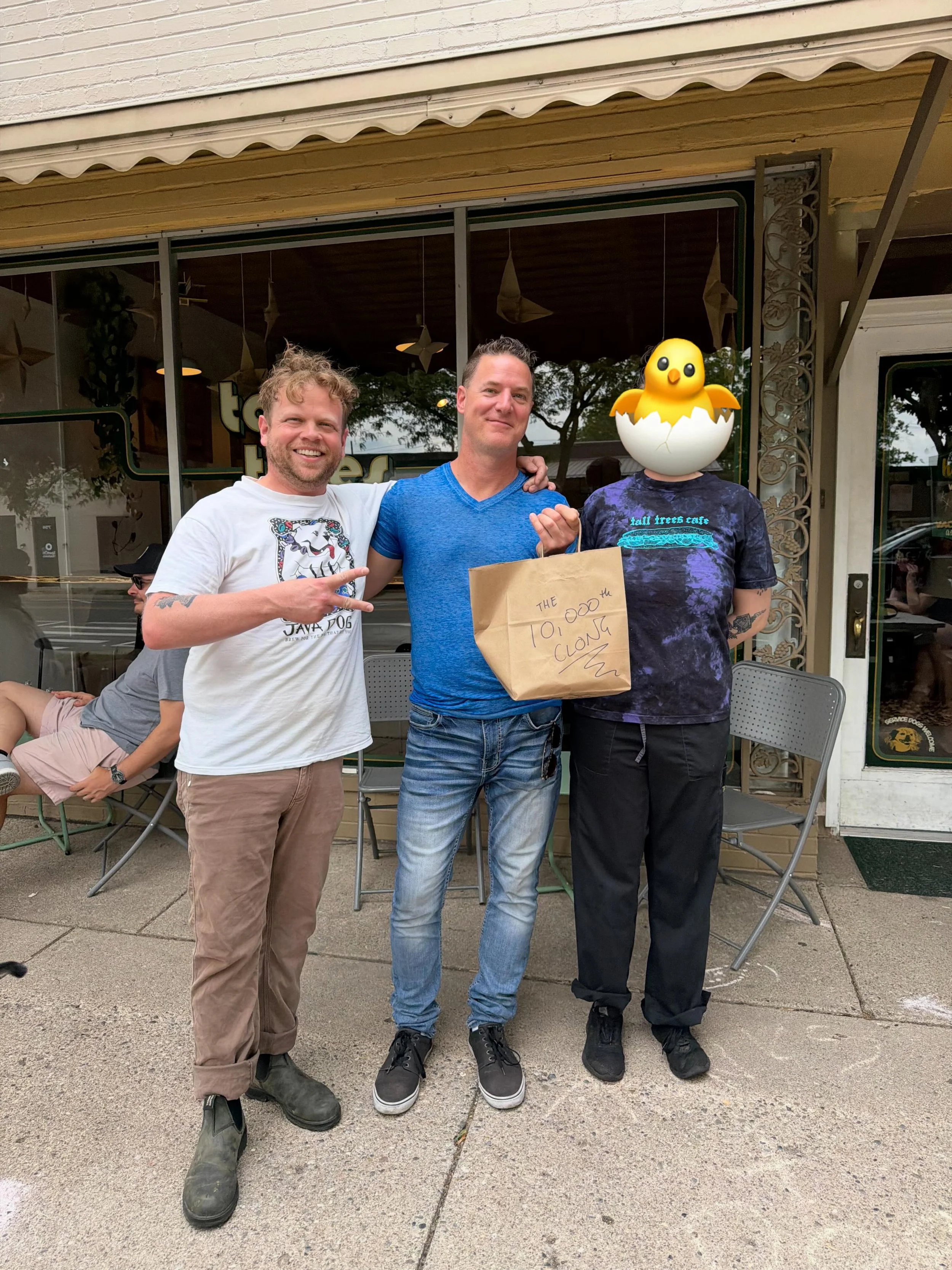 congrats to @dwaynewicks for ordering our 10,000th clong!! he just closed on a house today and won a 10,000 cent gift card so i&rsquo;d say everything&rsquo;s coming up dwayne. thanks y&rsquo;all for the support, here&rsquo;s to 10,000 more!

the sun