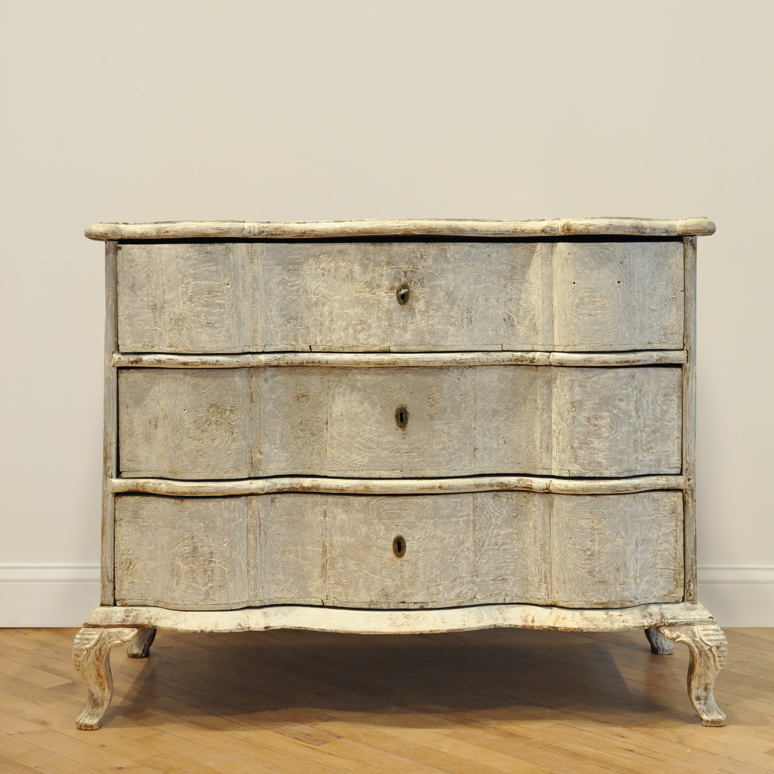 Swedish Painted Block Front Baroque Commode with Carved Cabriolet Feet, Circa 1750-1770