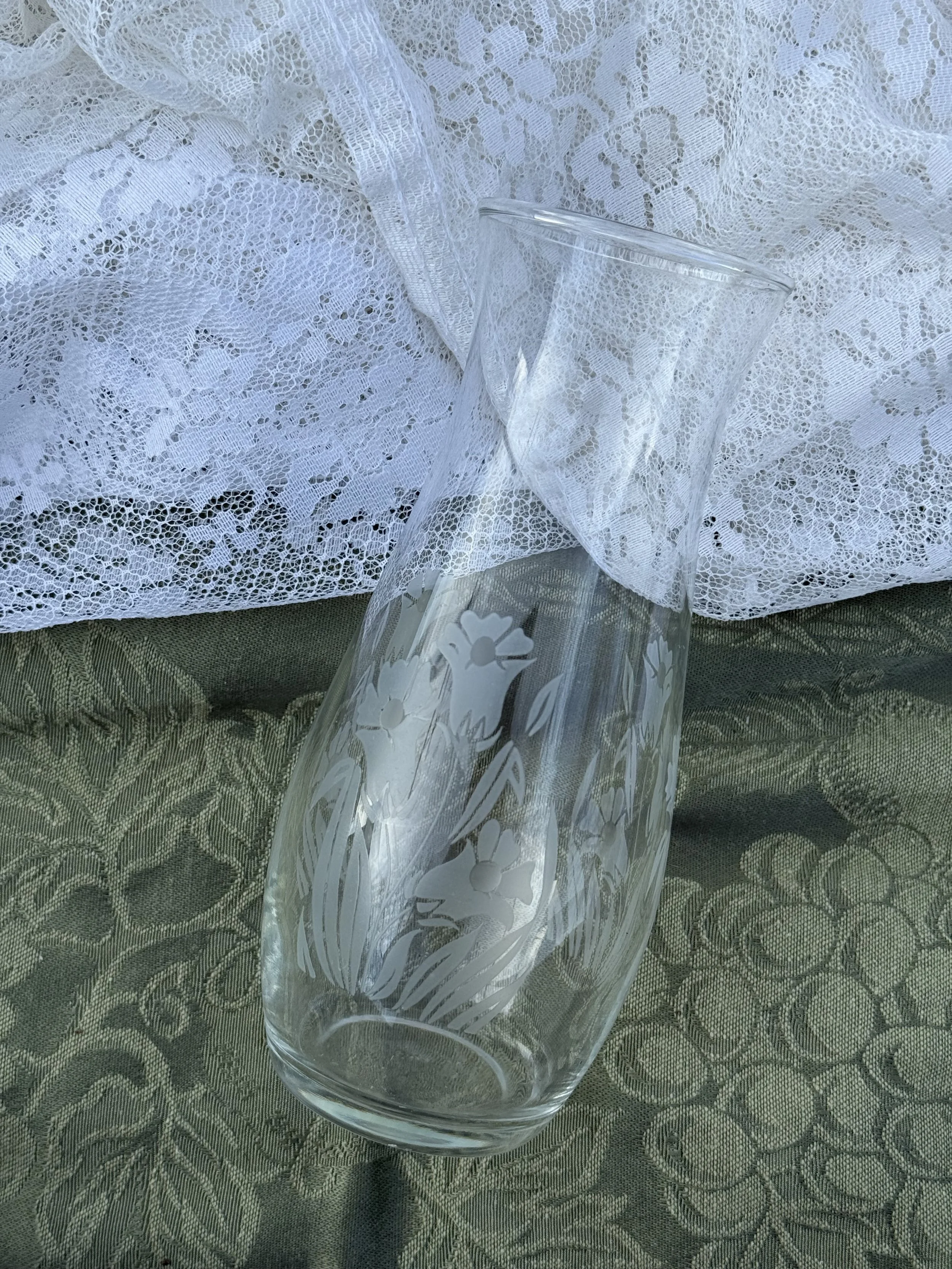 Frosted Detailed Glass Vase