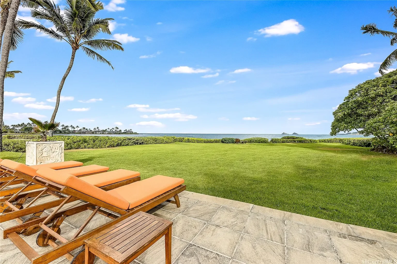 47 Kailuana Lawn.webp
