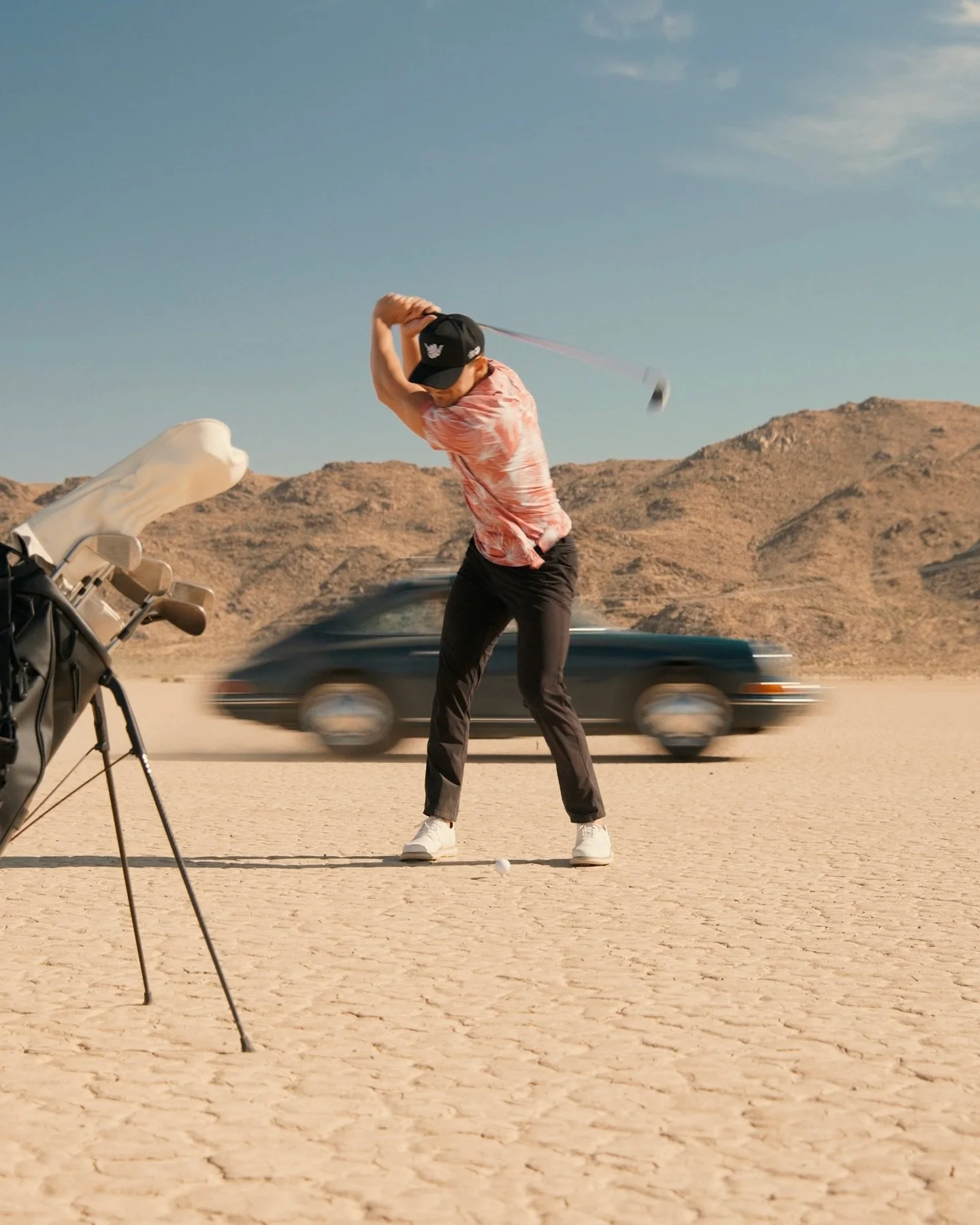 Frame captures from a golf shoot in the desert for @sundayswagger apparel with @california.912 and some @vesselgolf bags. 💪🏼

#panasoniclumix #golfswing #directorofphotography #desertlife