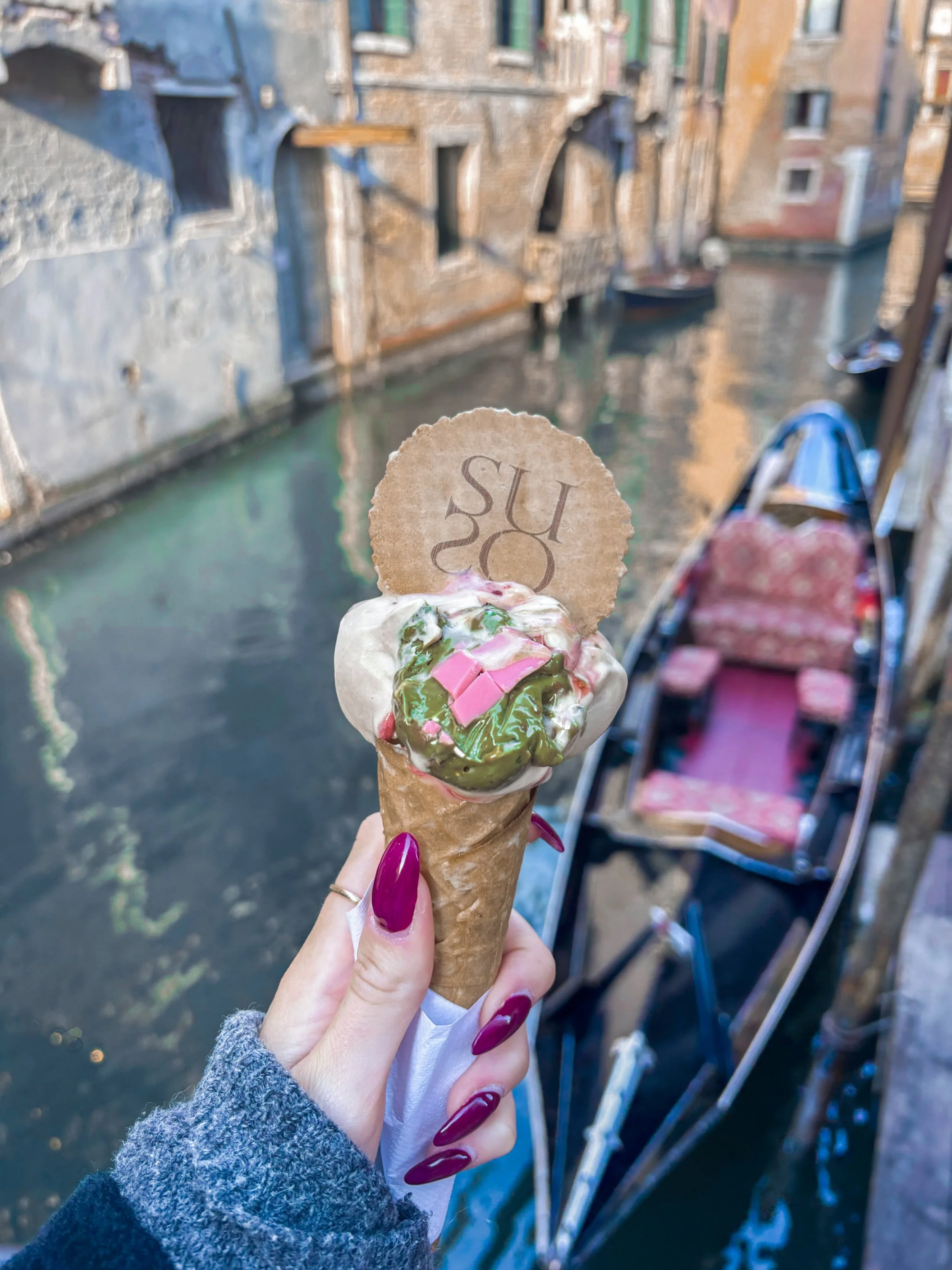 Eating and reviewing gelato on Instagram*