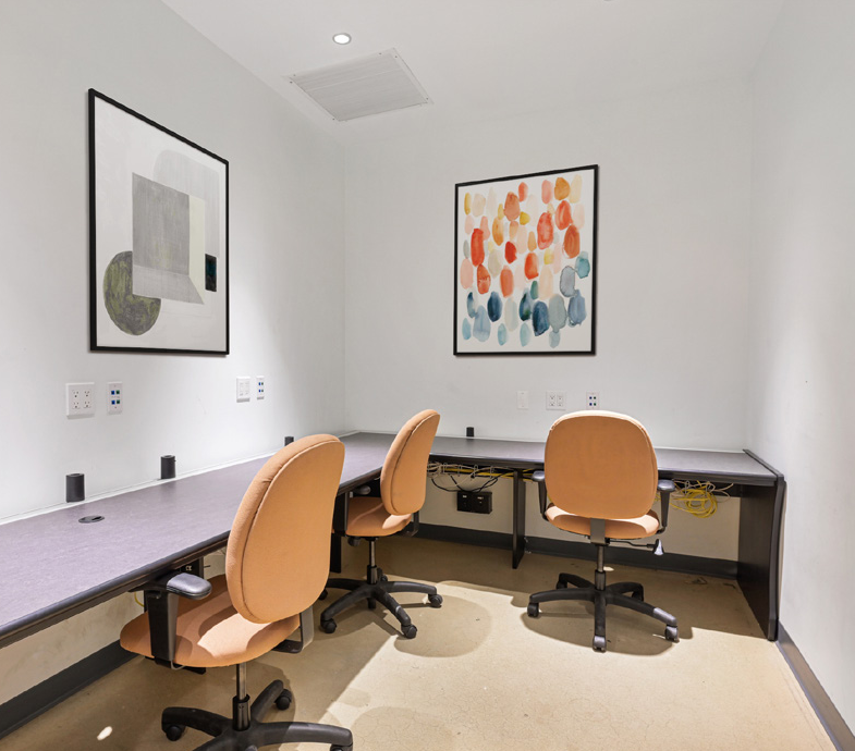 DESK - LED WALL STUDIO