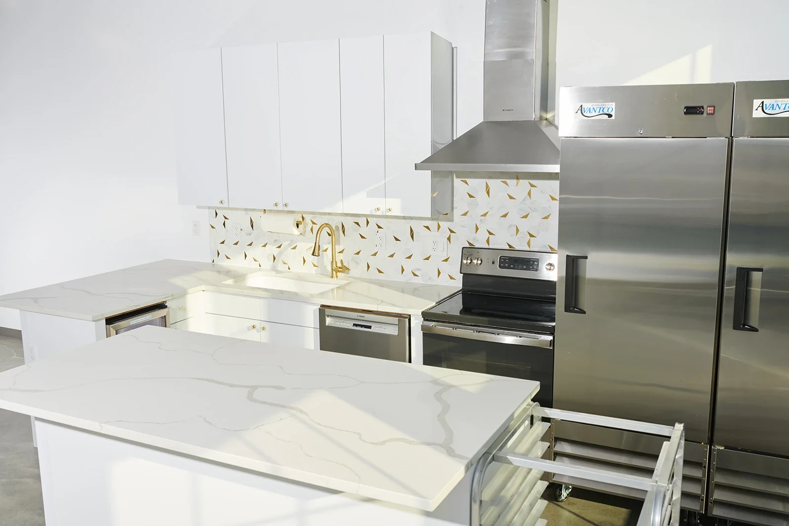 Modern Kitchen 2.webp