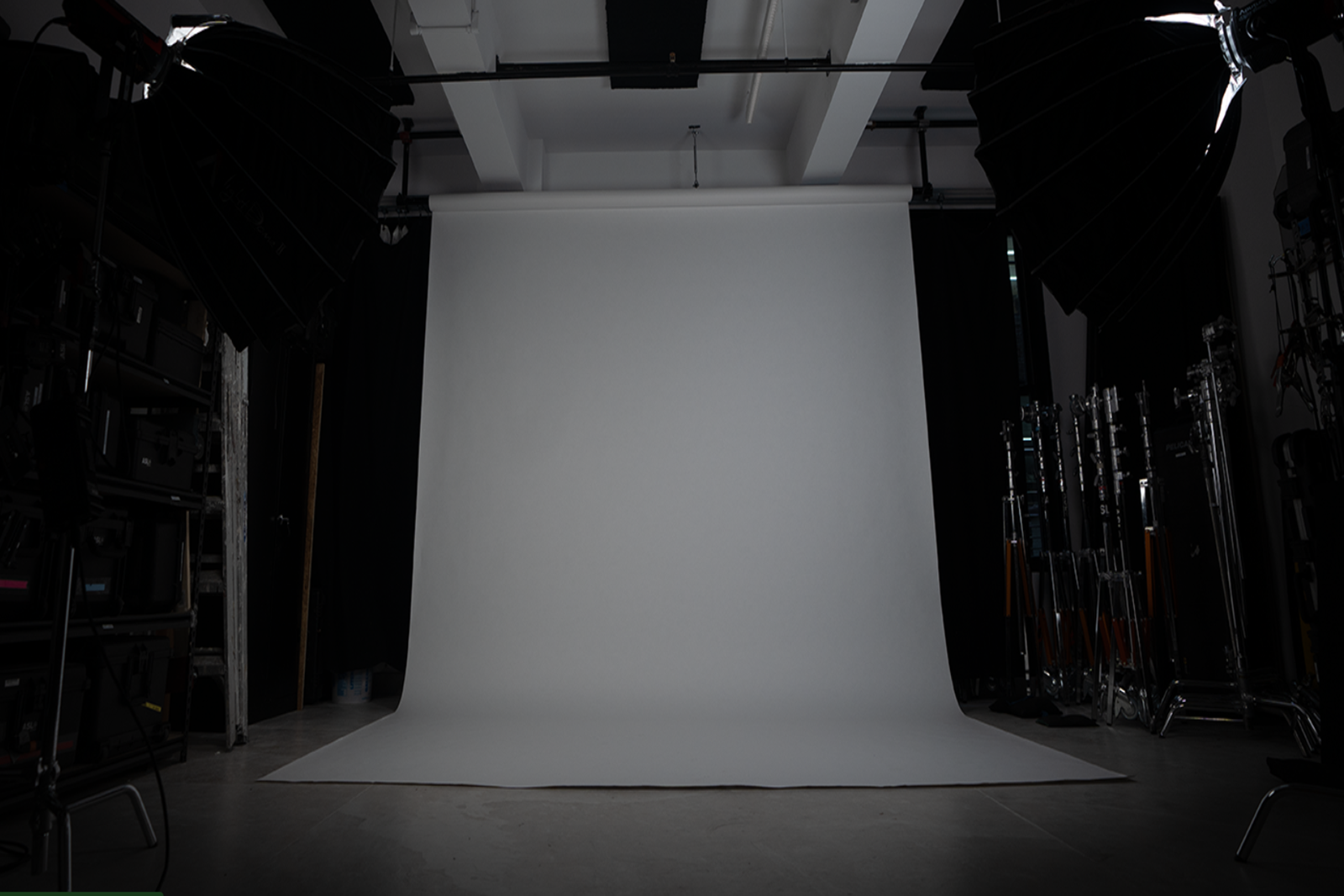 37th Street White Cyc Studio