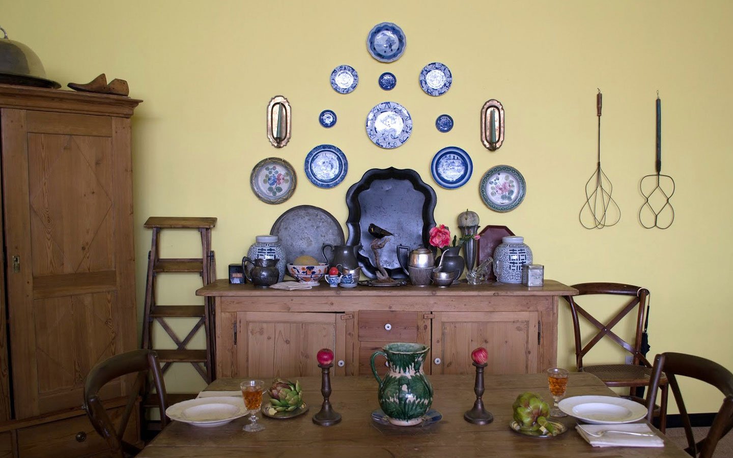 Long-island-City-Studios-French-Room-Set