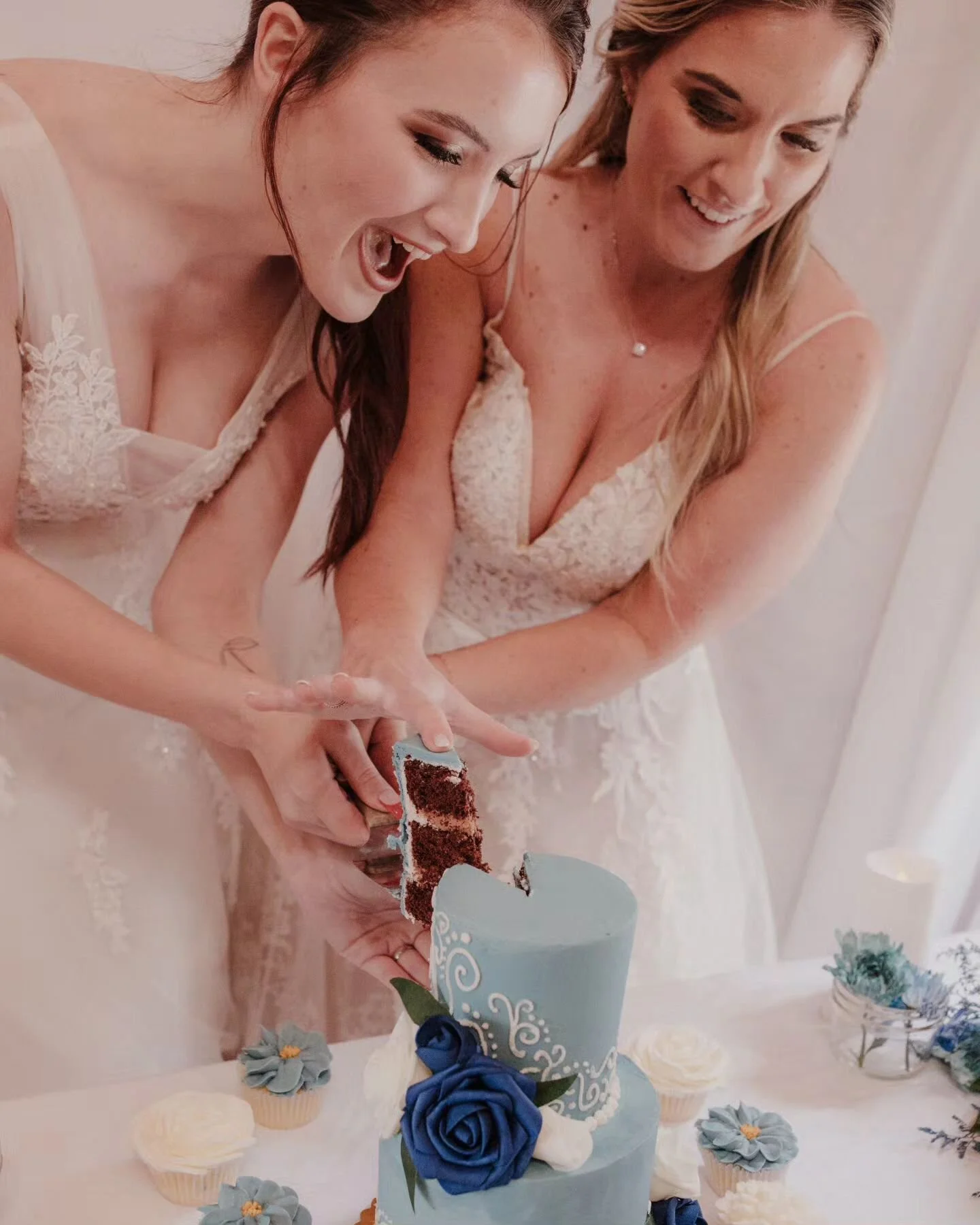 Collaborating with some wonderful vendors for this styled shoot! The energy from this shoot makes me so excited for my future brides in 2024 ❤️

Coordinator &amp; hmua @barbieofallsizes_
snocoweddingalliance vendors

Photographer @emraldcityimages
Dr
