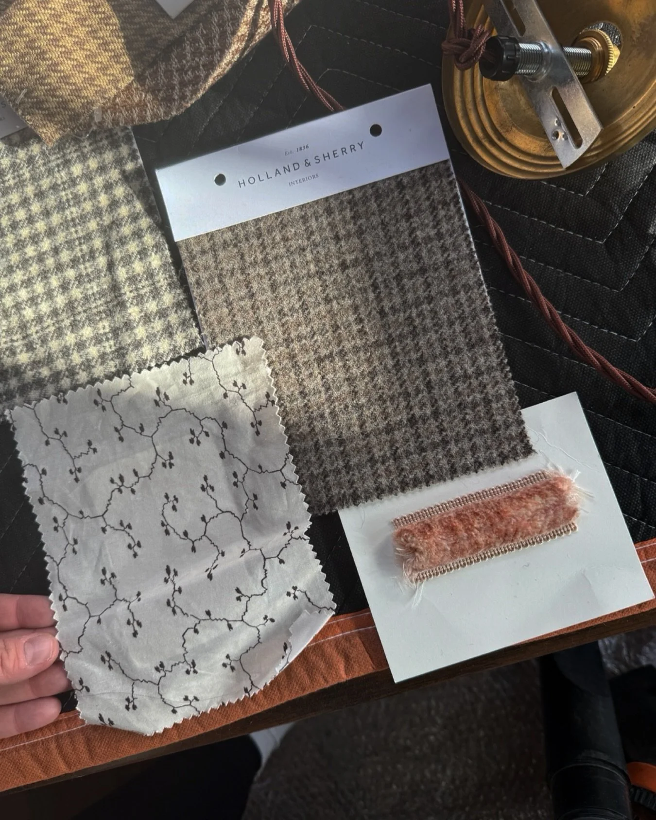 BRB the most fab built in banquette loading 🕰️