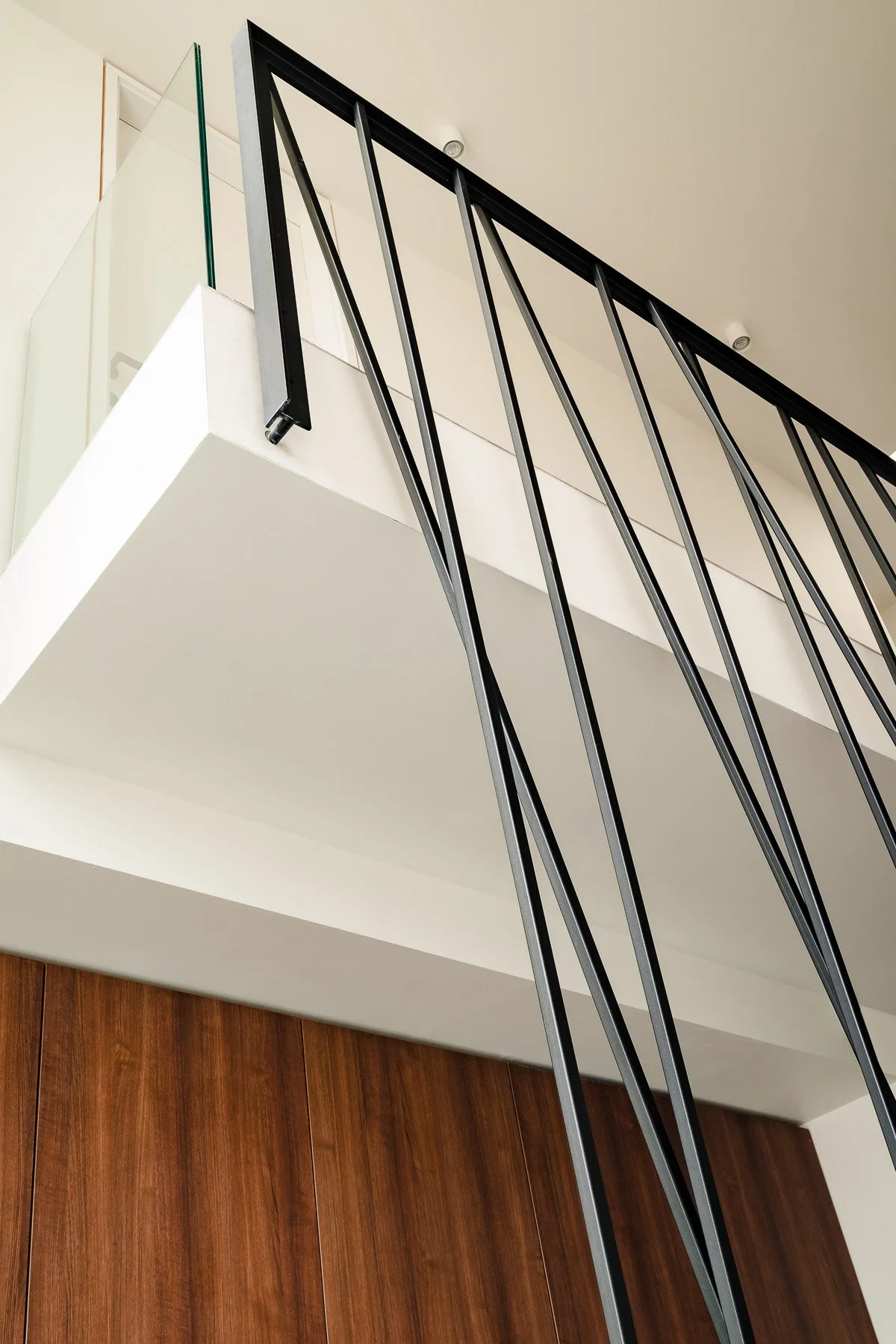 trapleuning-design-metaal-zwart