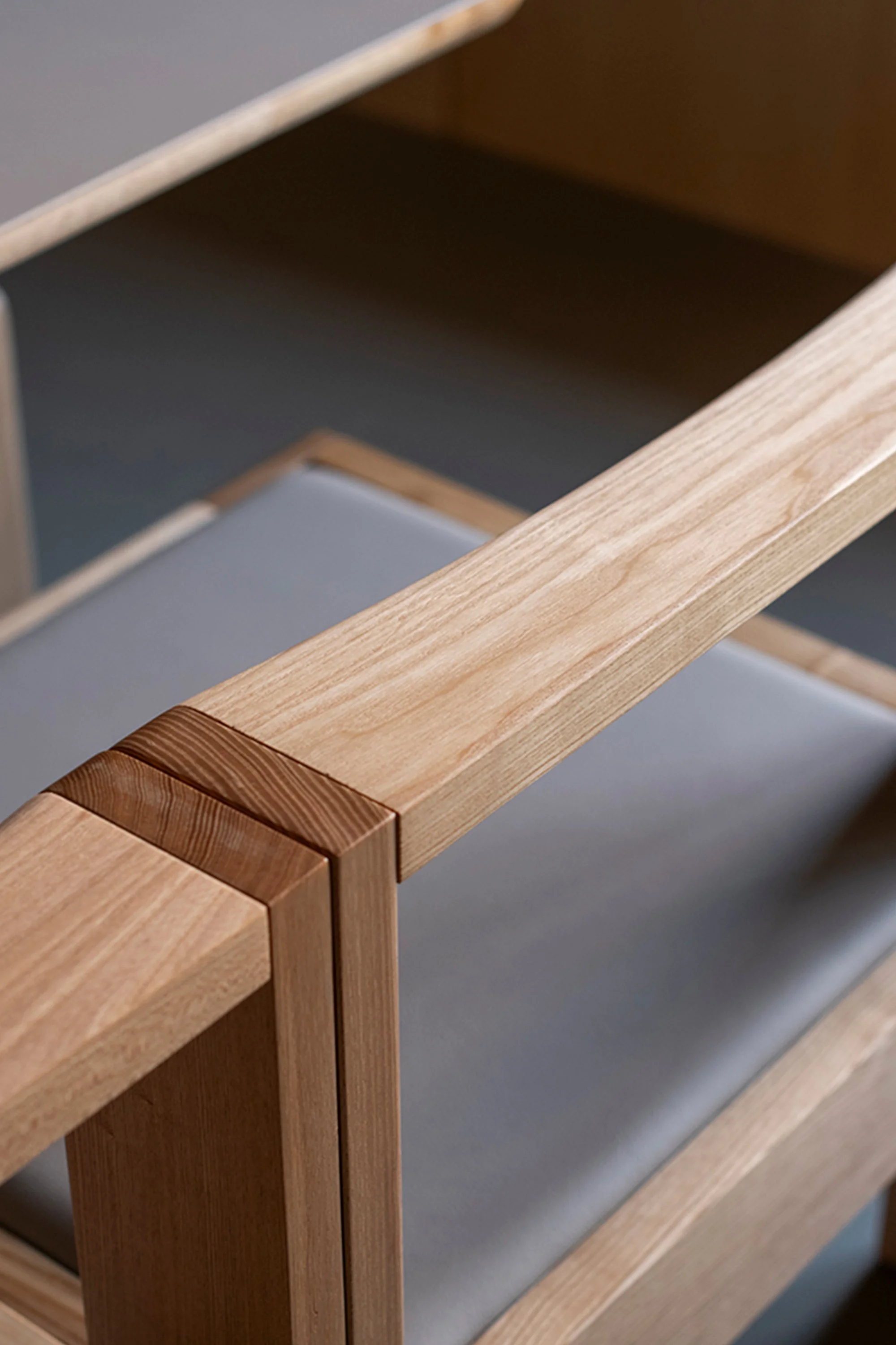 GL CHAIR