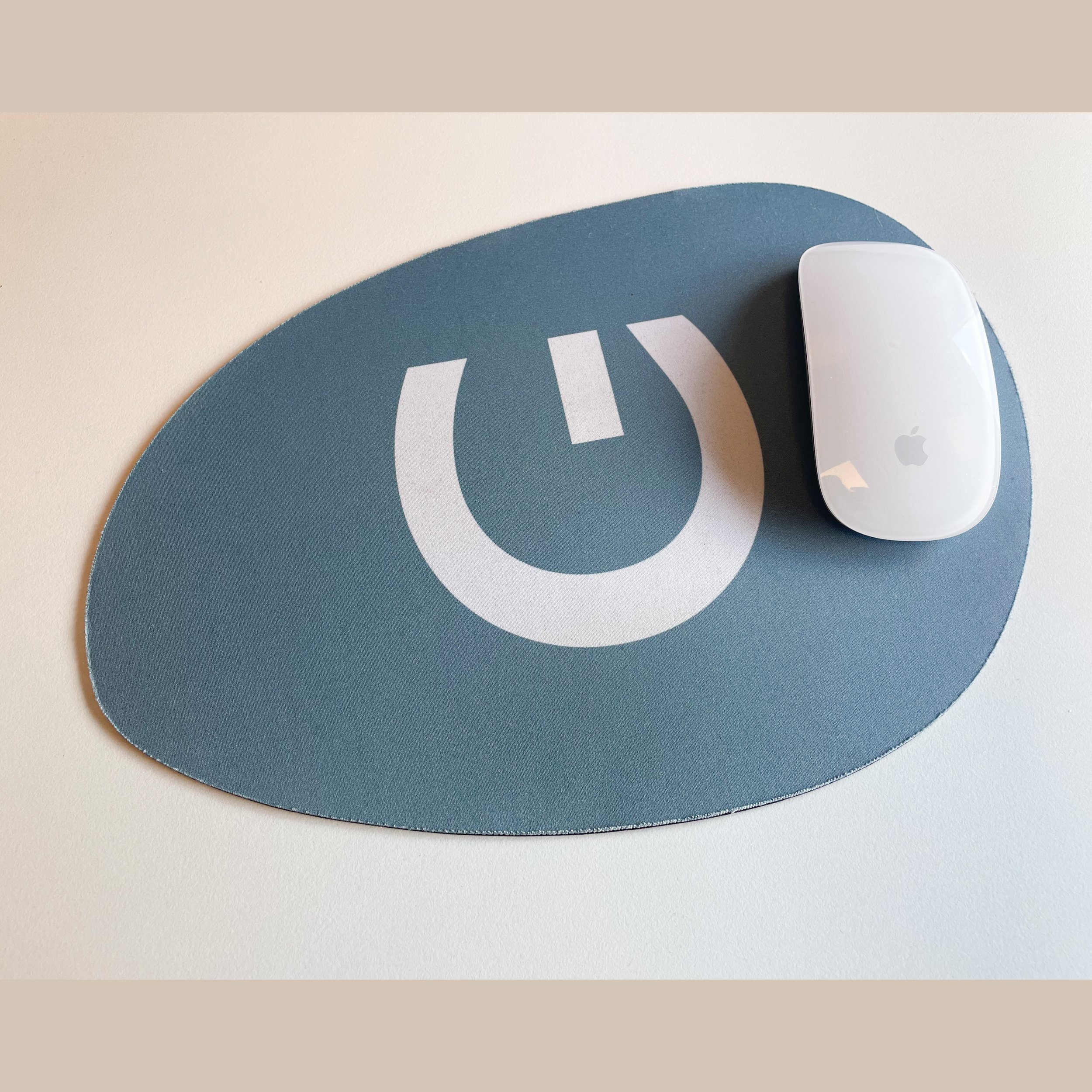 Gill Gruppen logo mousepad